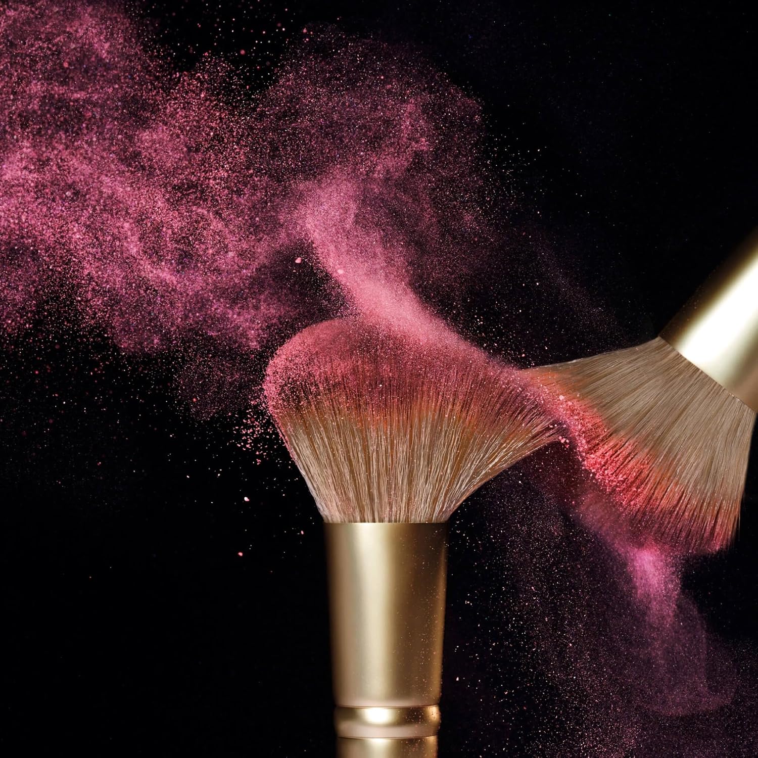 LAURA GELLER NEW YORK Makeup Brushes - Retractable Angled Kabuki Brush