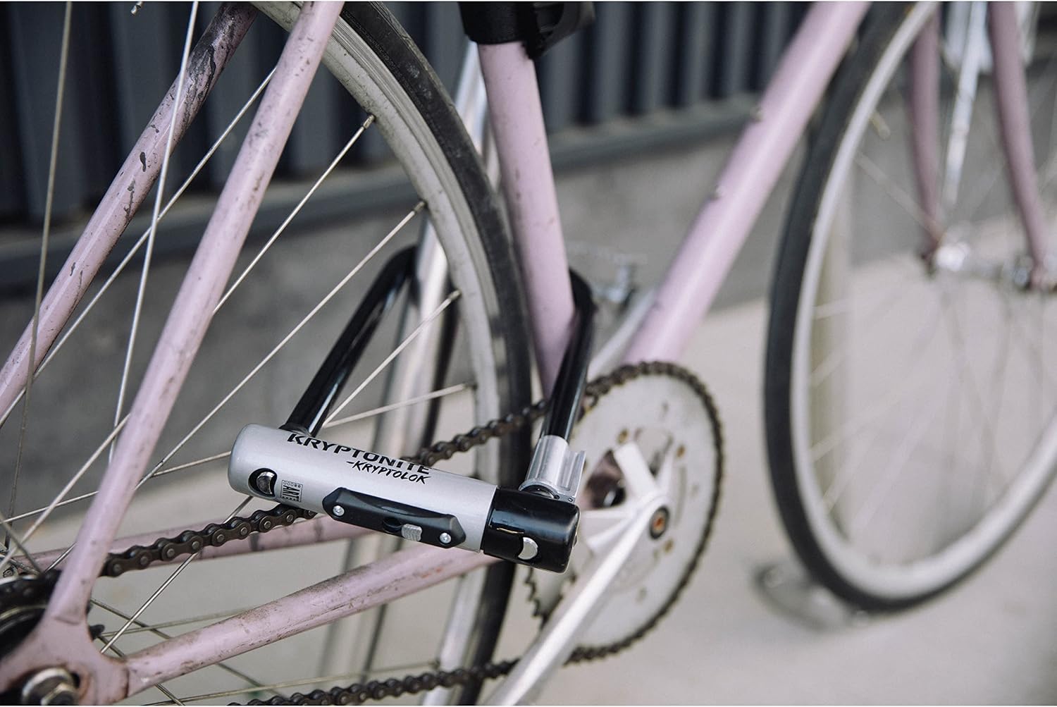 Kryptonite Kryptolok Standard Bike U-Lock, Heavy Duty Anti-Theft Bicycle U Lock, 12.7mm Shackle with Mounting Bracket and Keys