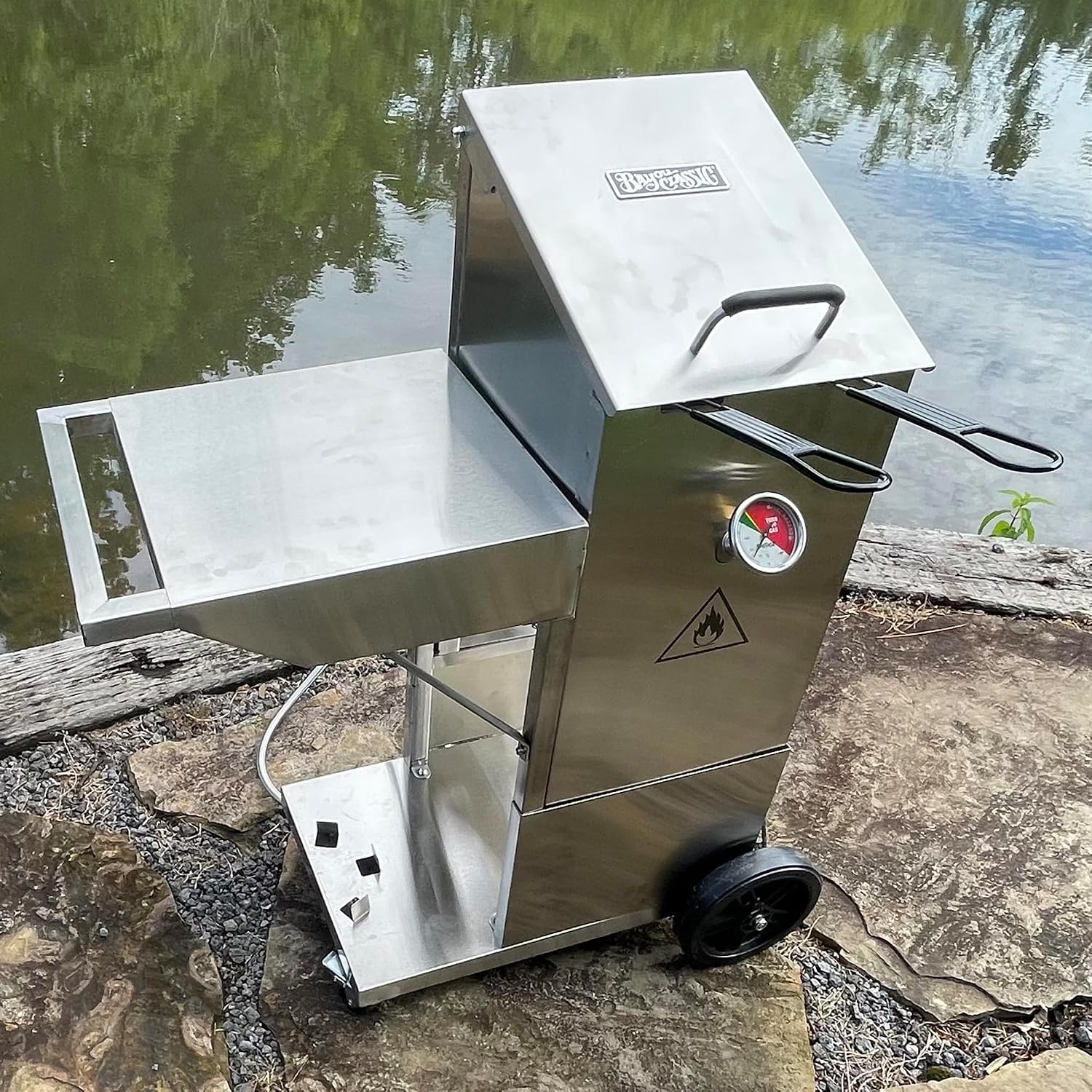 Bayou Classic 700-704 4-gal Stainless Bayou Fryer with Cart Includes 2 Stainless Mesh Baskets Fry Thermometer Drain Valve High Pressure Regulator w/