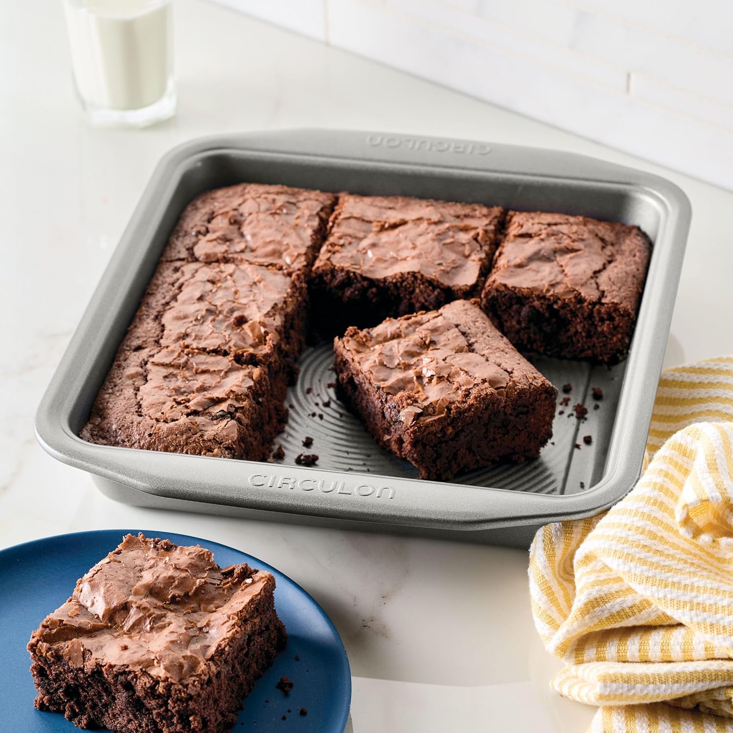 Circulon Nonstick Bakeware Rectangle Baking Pan / Cake Pan, 9 Inch x 13 Inch, Gray