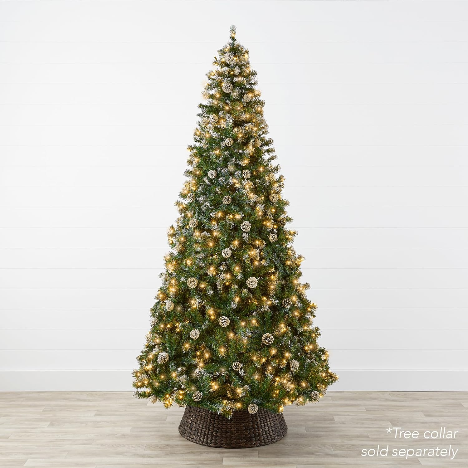 Best Choice Products 7.5ft Pre-Lit Pre-Decorated Pine Artificial Christmas Tree w/Twinkling LEDs, 1, 346 Flocked Frosted Tips, 80 Pinecones