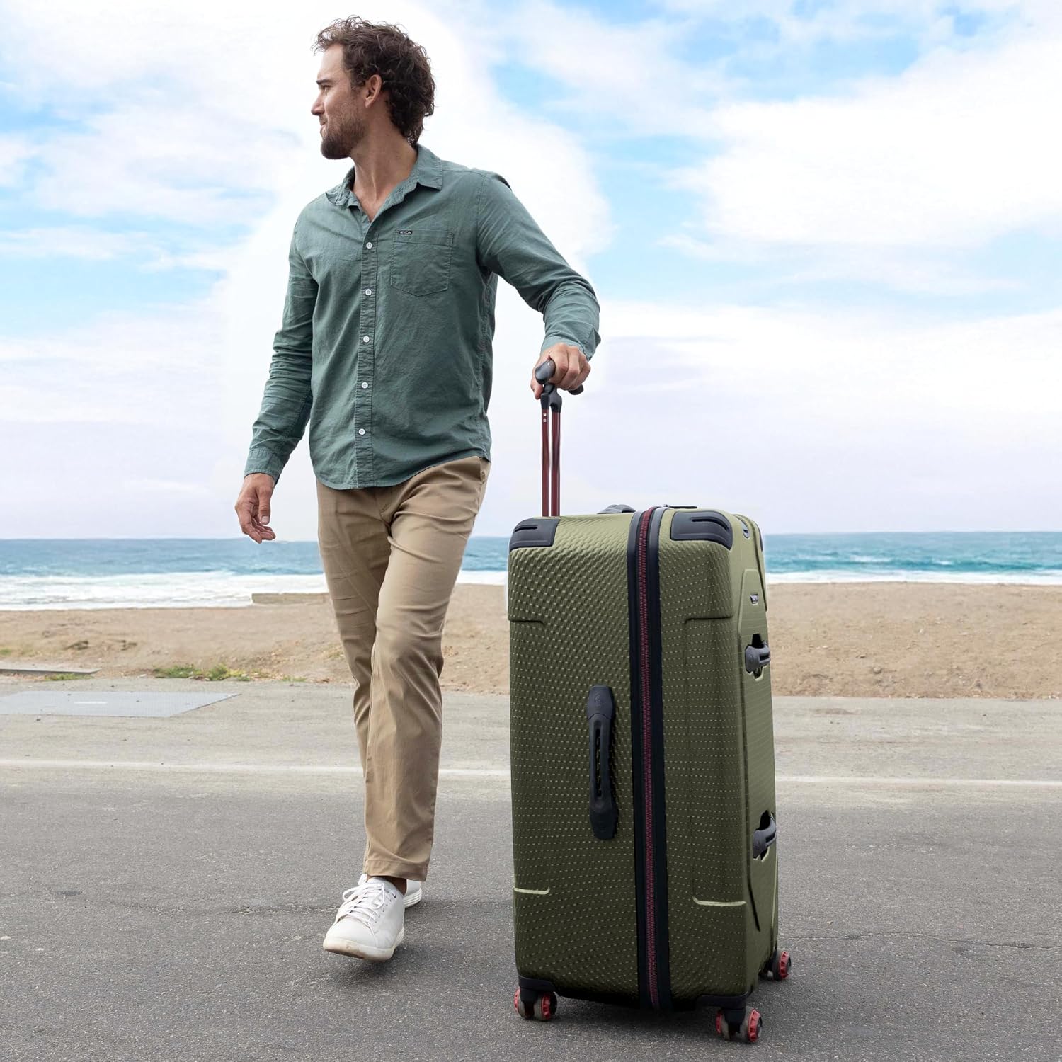 Traveler's Choice Maxporter II Polycarbonate Hardside Trunk with Spinner Wheels, Navy, 31-Inch Large Trunk