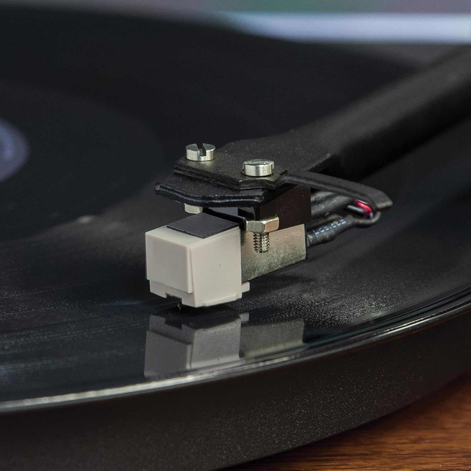 Crosley NP5 Replacement Needle,White | ABS Plastic Composition , Sapphire Tip, 3-Speed Turntable (33 1/3, 45 & 78 RPM)