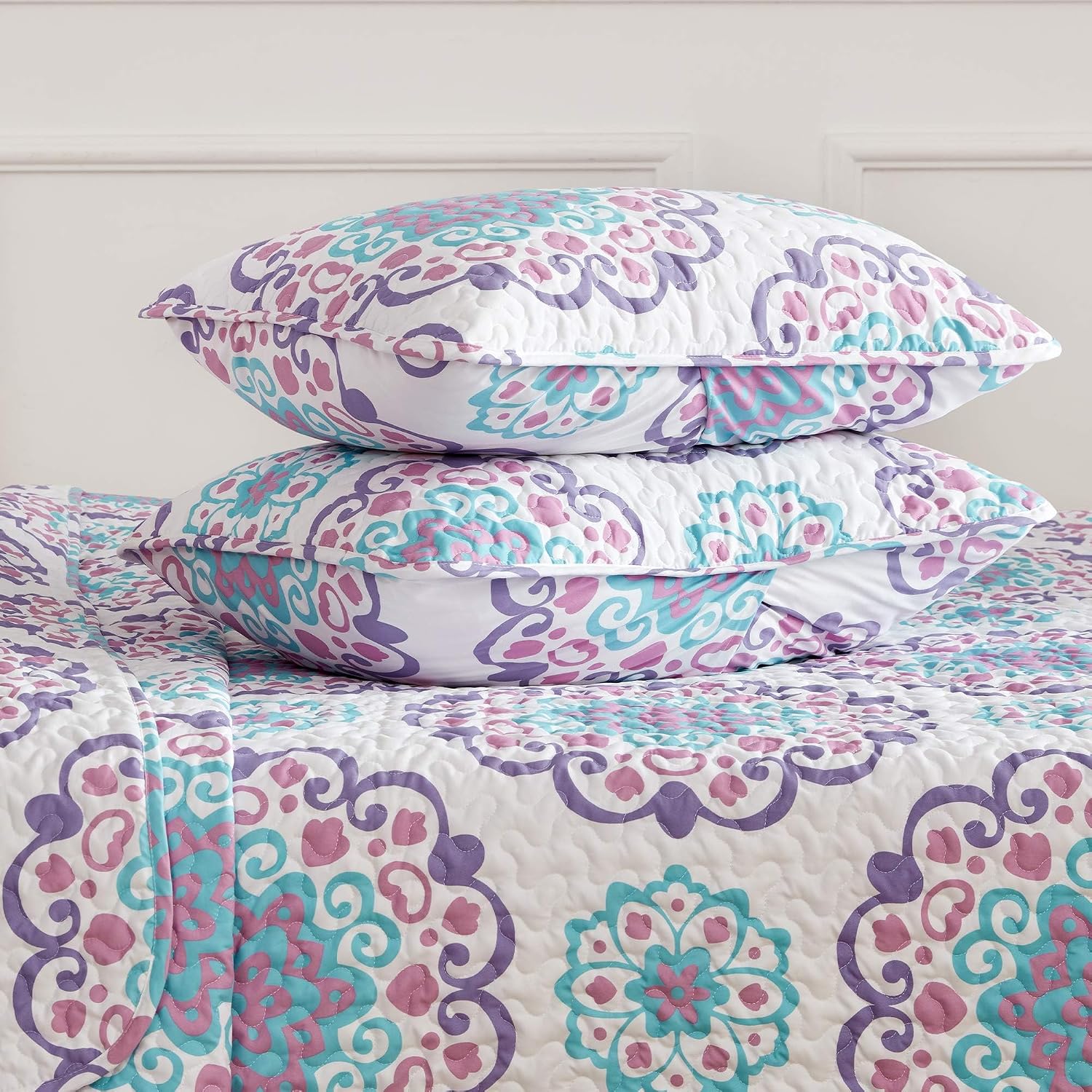 SLEEP ZONE 3-Piece Printed Quilt Set - Full/Queen Size - Lightweight Reversible Bedding Coverlet Set for All Season (Classic Paisley Pattern)