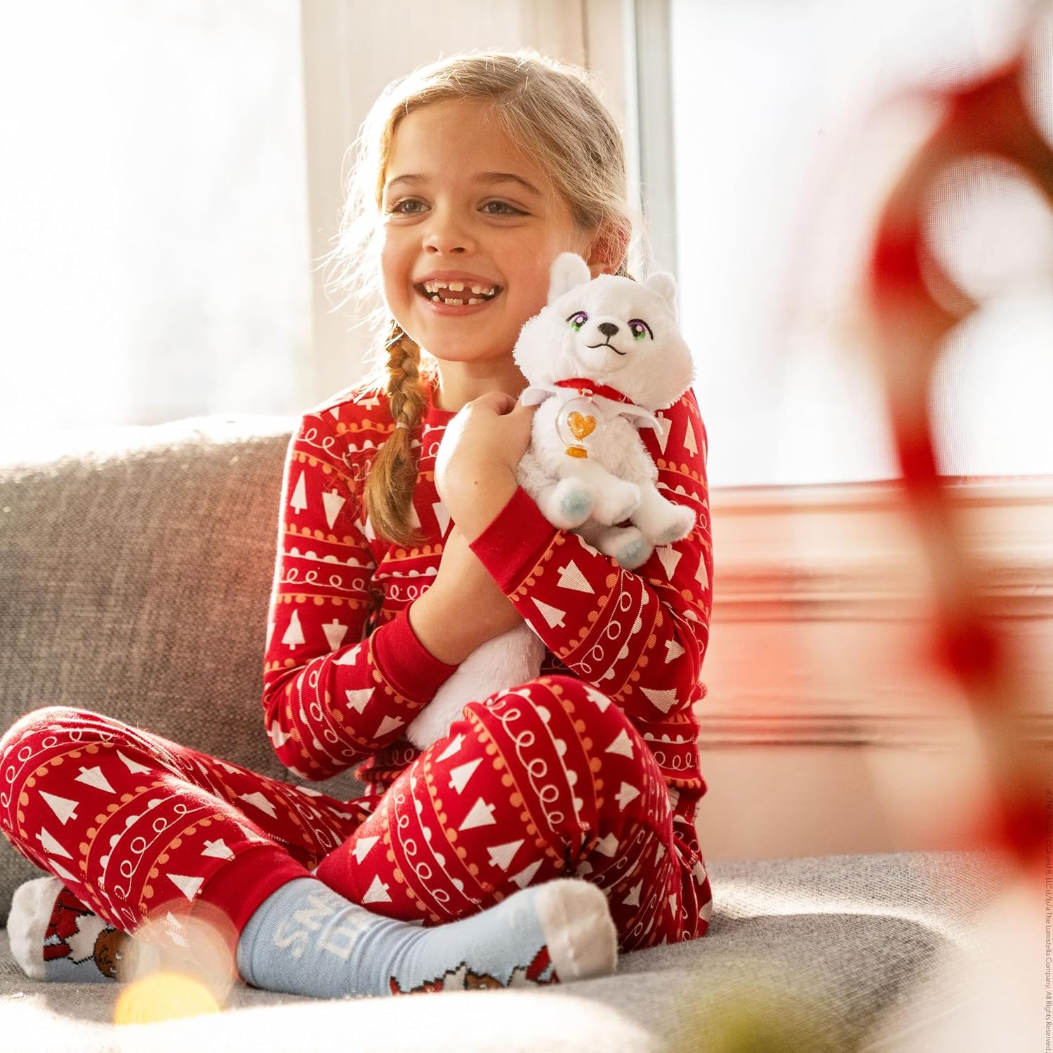 The Elf on the Shelf Elf Pets Arctic Fox Book & Plush | Includes Arctic Fox plush, storybook, snow globe charm and adoption certificate.
