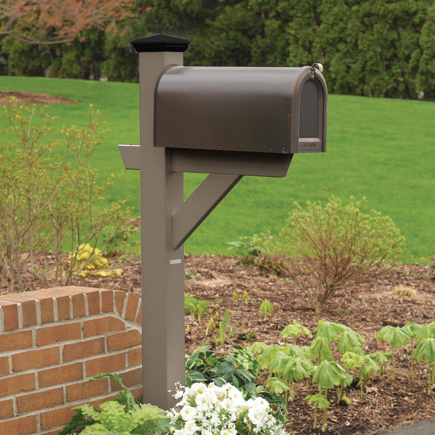 Highwood AD-MLBX1-CGE Hazelton Mailbox Post, Coastal Teak