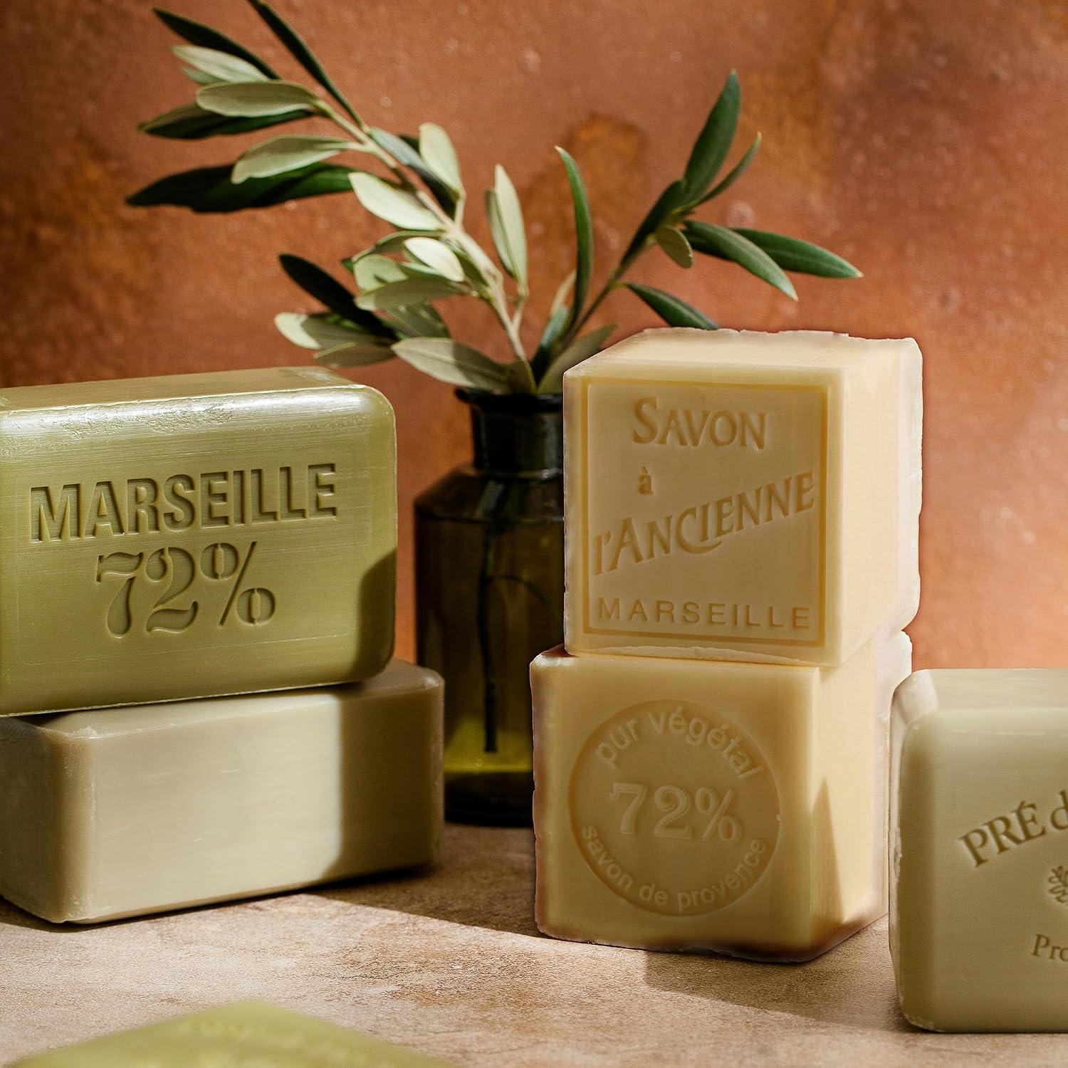 Pre de Provence Artisanal Soap Bar, Enriched with Organic Shea Butter, Natural French Skincare, Quad Milled for Rich Smooth Lather, 8.8 Ounce, Ocean Air