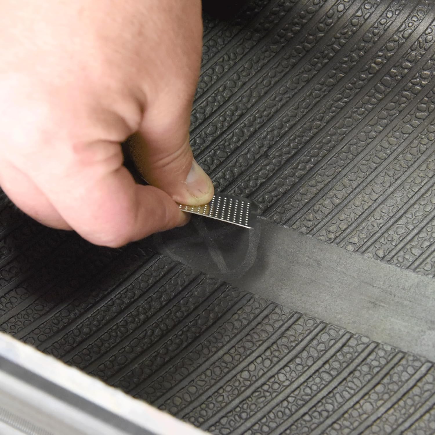 Slime 1022-A Tube Rubber Patch Kit, for Bikes and Other Inflatables, Contains, 5 Patches, Scuffer and Glue