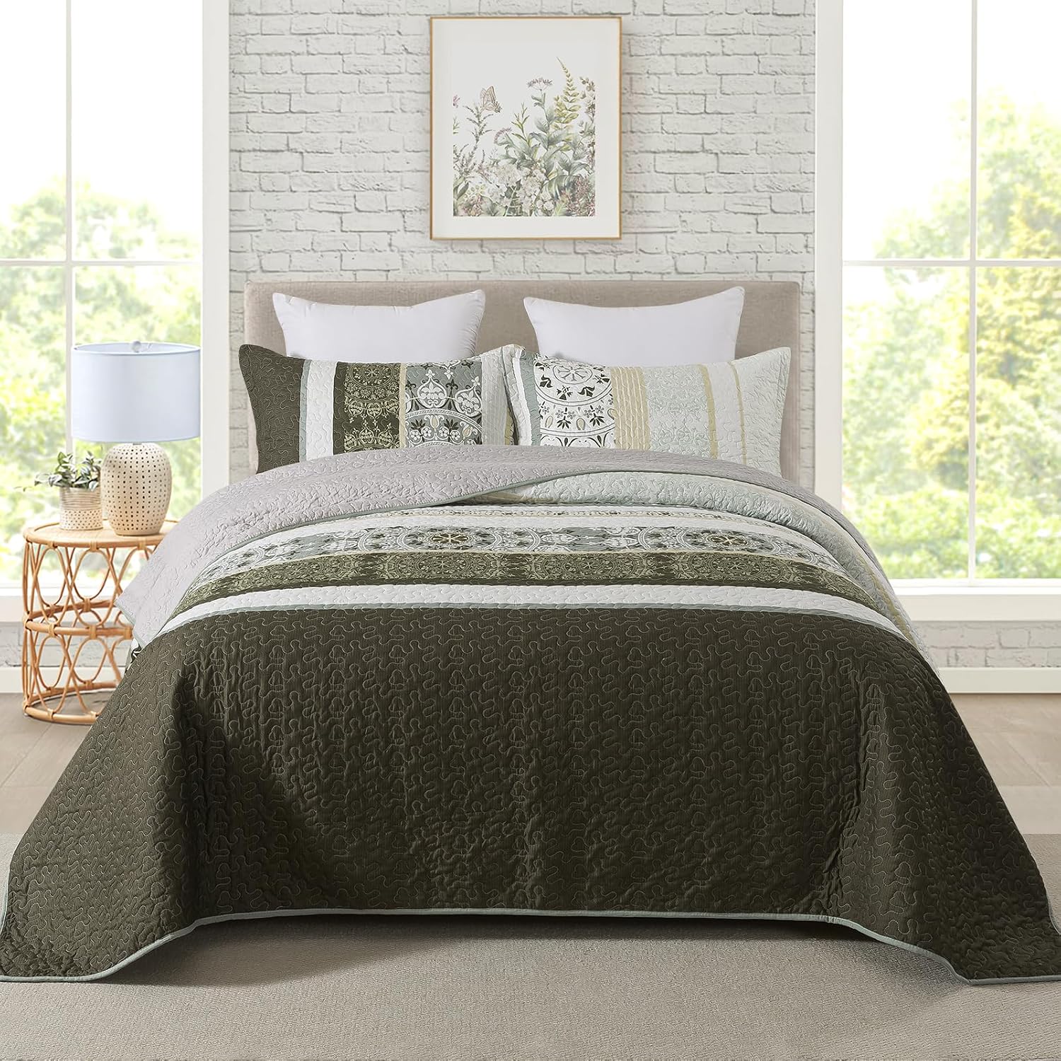 Travan Queen Quilt Set 3-Piece Bedspread Quilted Oversized Lightweight Microfiber Coverlet Set with Shams Violet Purple Floral Pattern Quilted
