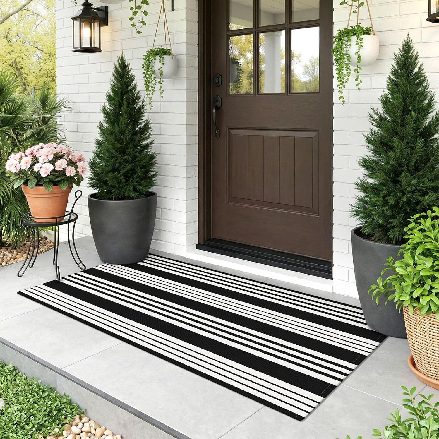 KOZYFLY Black and White Area Rug 3x5 Ft Washable