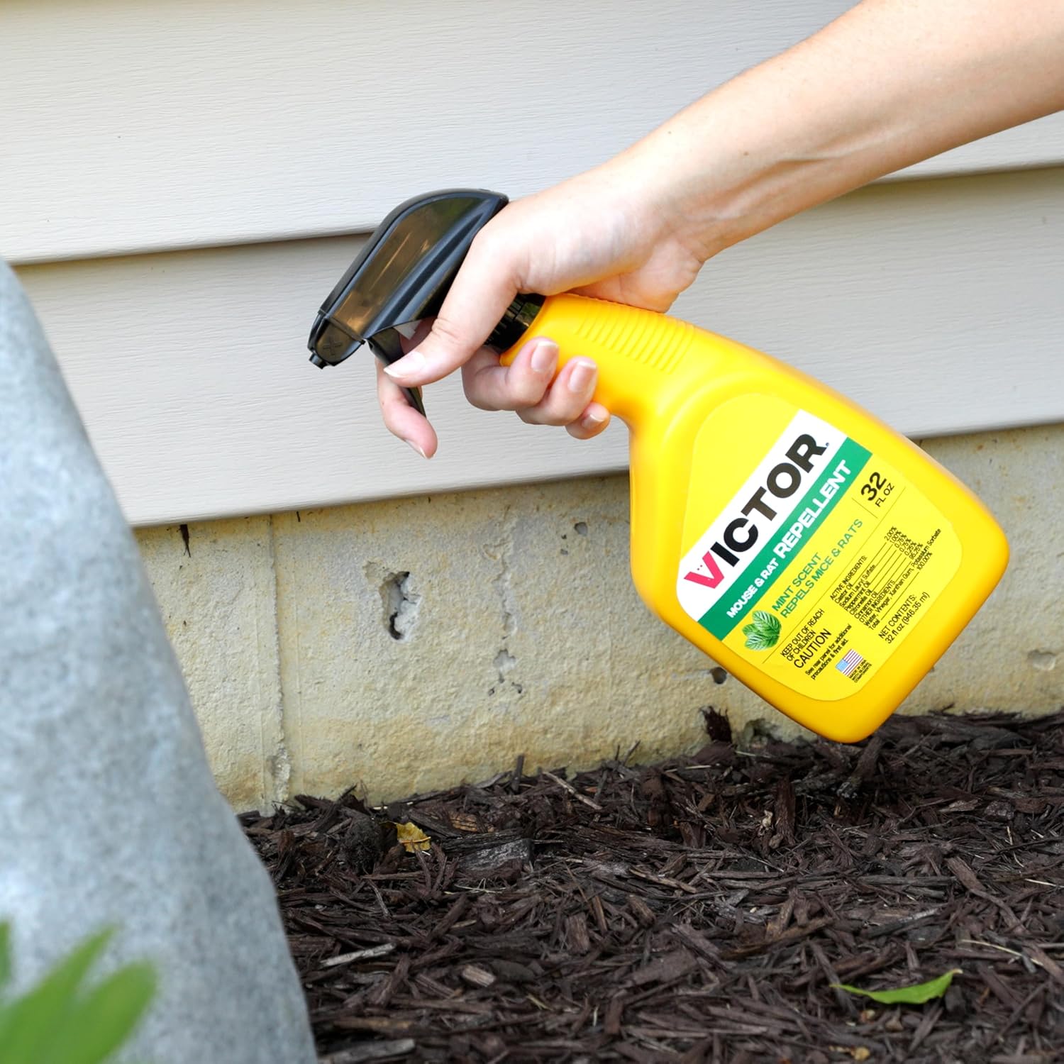 Victor Mouse and Rat Repellent Spray, 32 oz Bottle