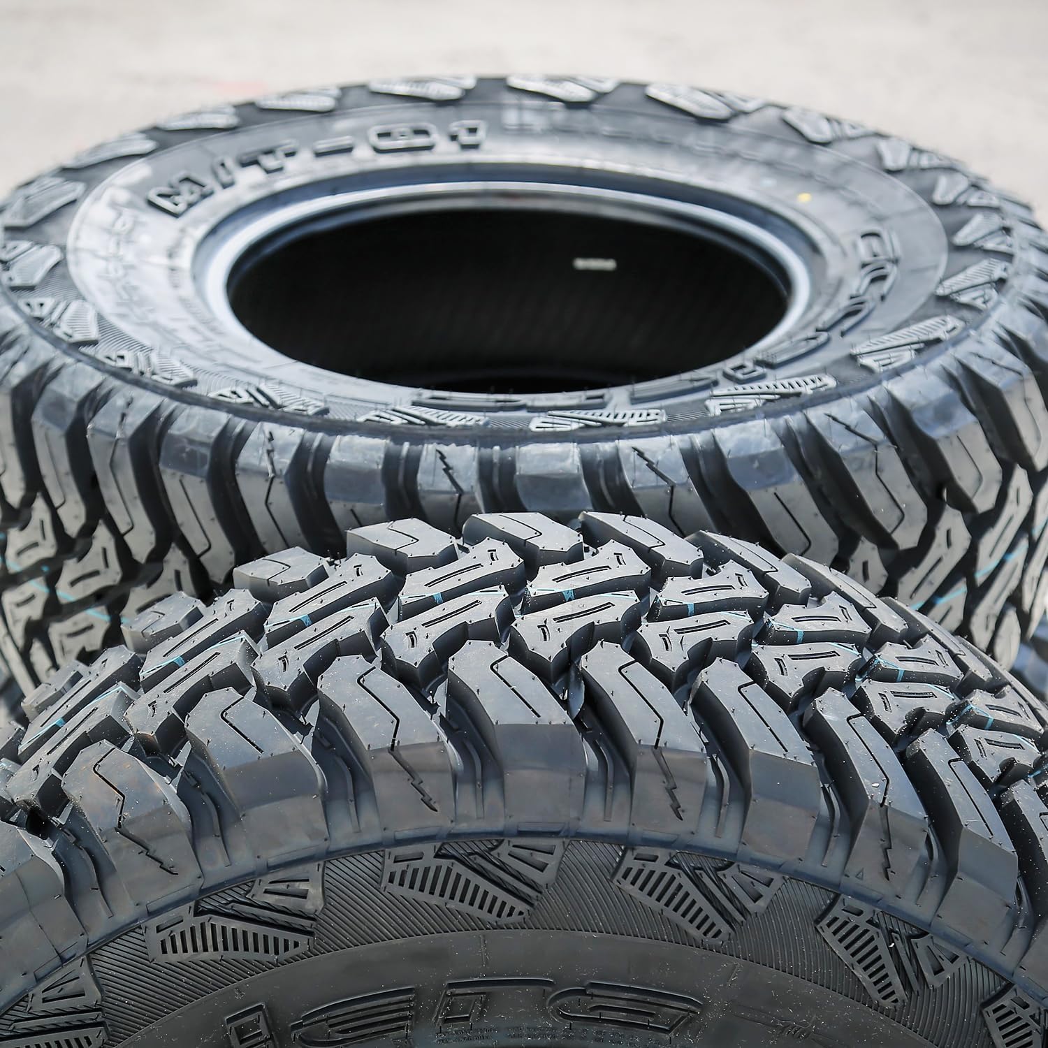 Accelera M/T-01 LT31X10.50R15 109Q Mud Terrain C (6 Ply) All Season Tire | Light Truck Mud Terrain All Season Traction 109Q Rated C (6 Ply) Radial Construction Black Sidewall Tire