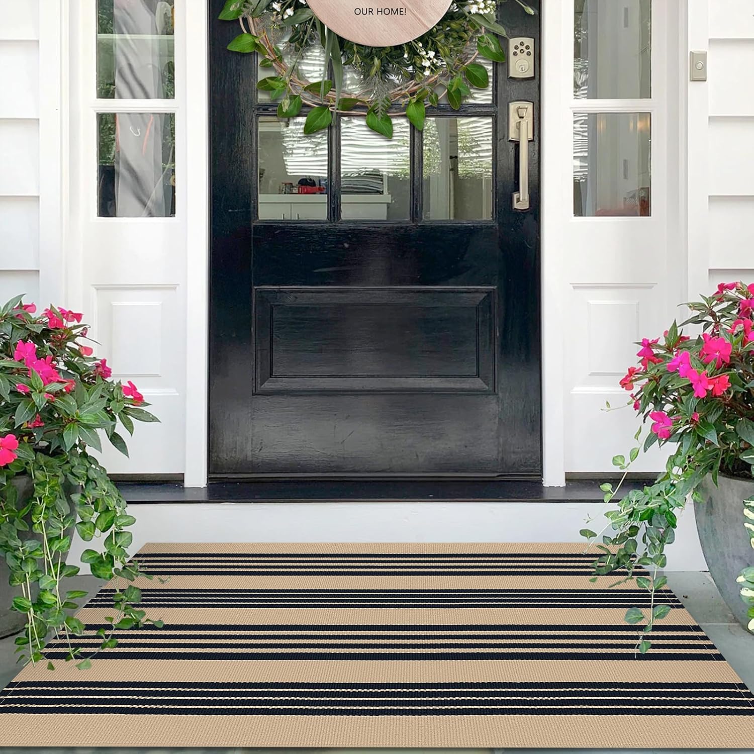 IOHOUZE 27.5x43 Buffalo Plaid Rug, Washable Front Door Mat, Black White