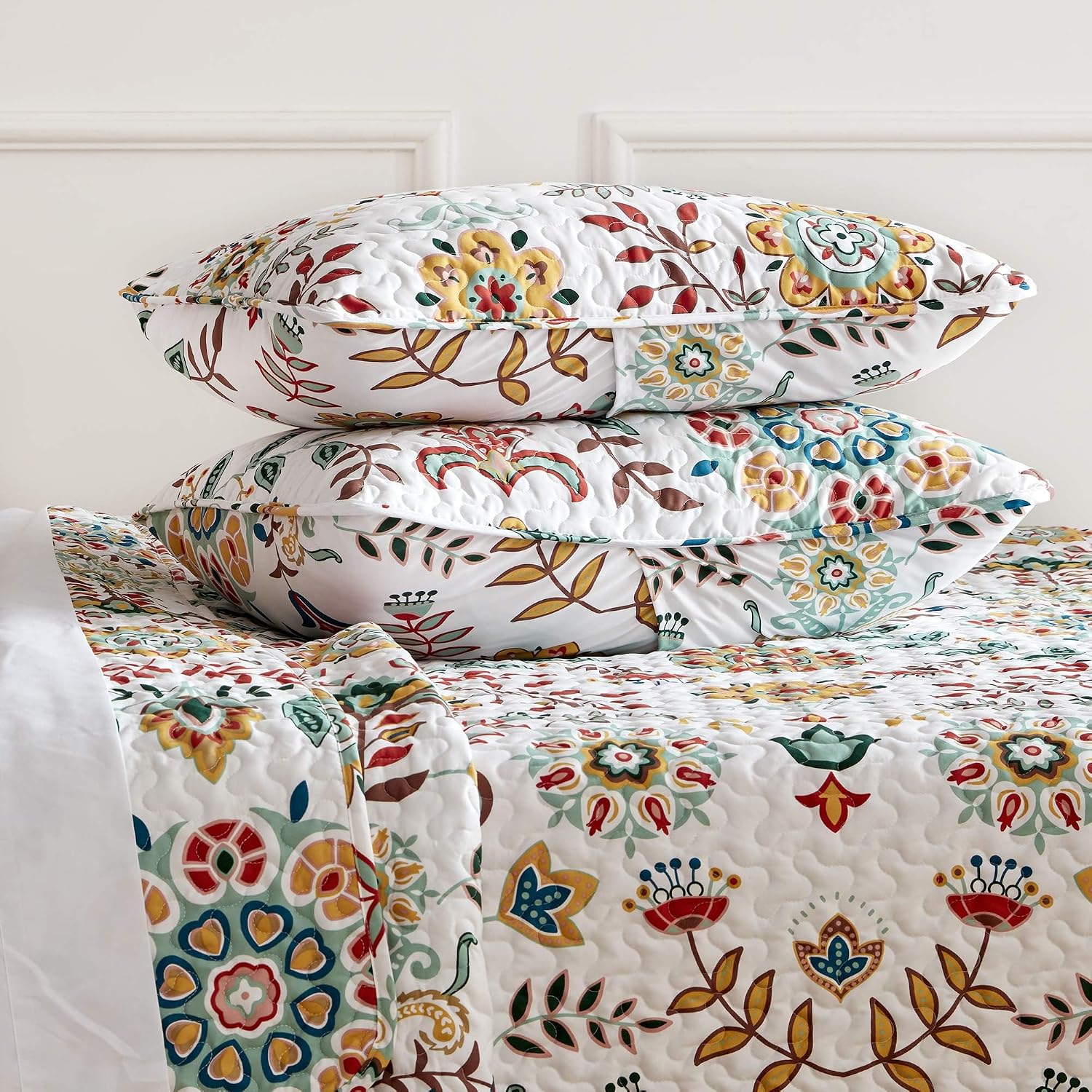 SLEEP ZONE 3-Piece Printed Quilt Set - Full/Queen Size - Lightweight Reversible Bedding Coverlet Set for All Season (Classic Paisley Pattern)