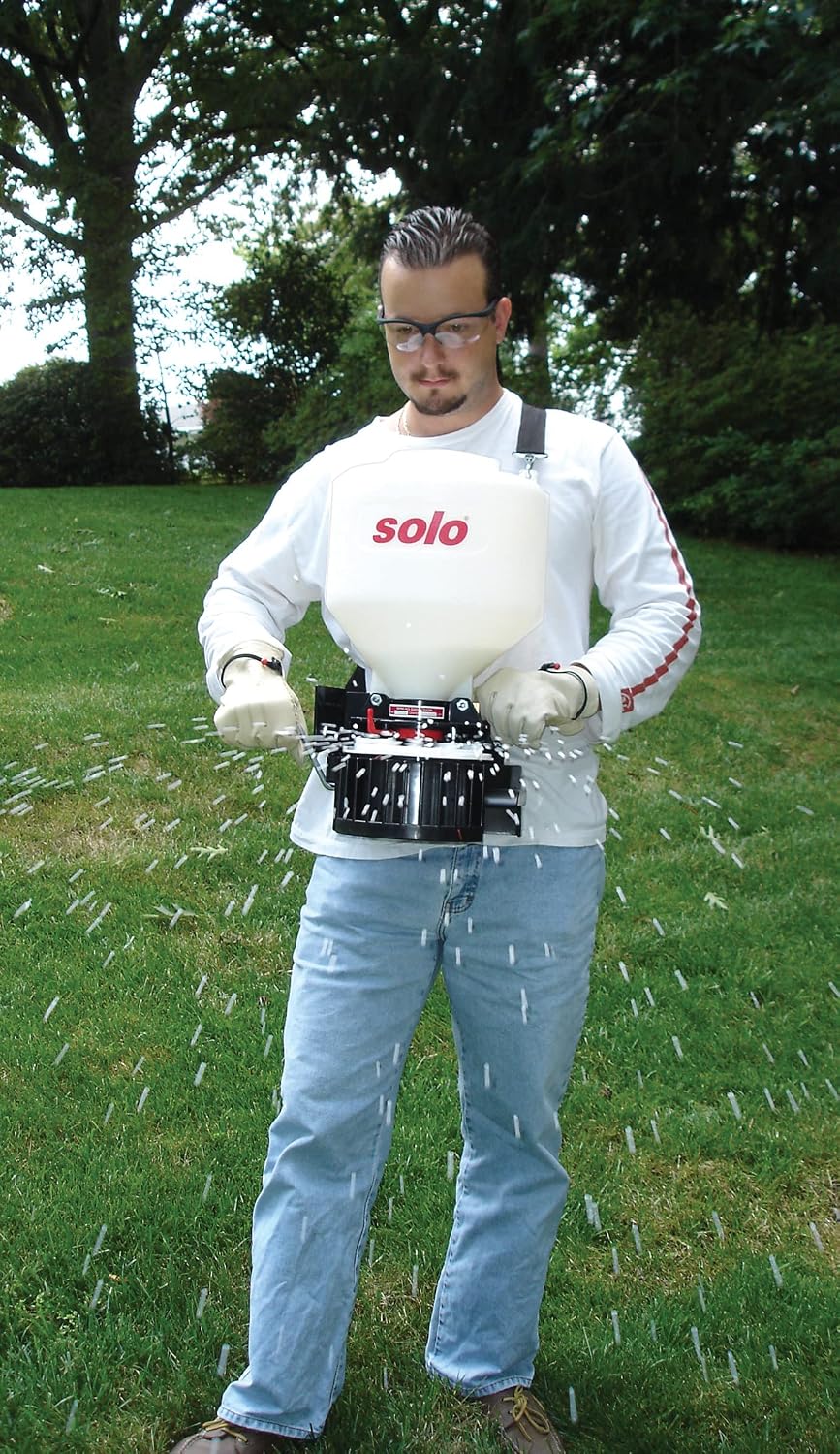 SOLO Inc 421 20-Pound Capacity Portable Chest-Mount Spreader with Comfortable Cross-Shoulder Strap - 421S, White, 20lb