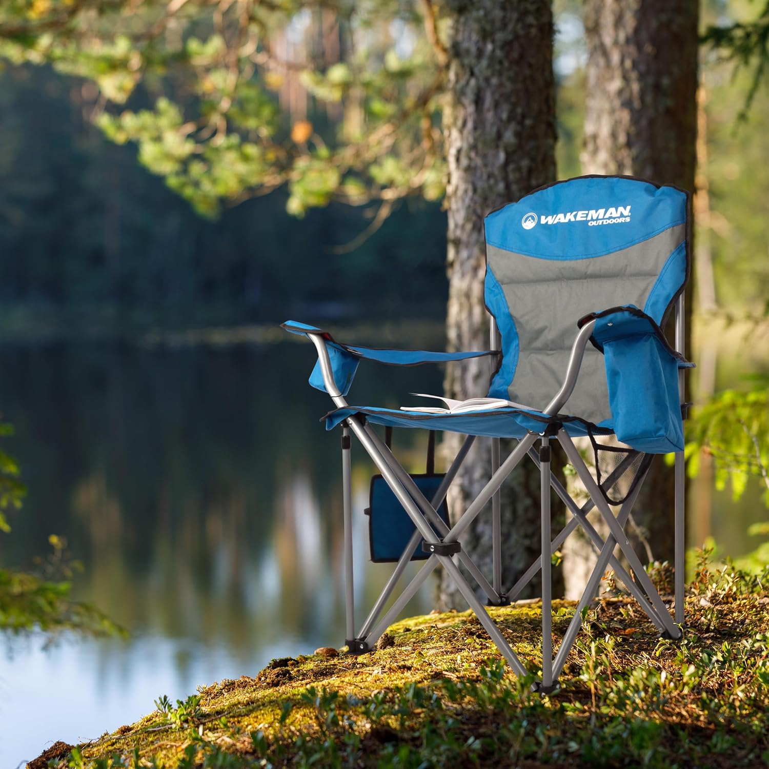 Oversized Camping Chair 300lbs - Heavy Duty Folding Chair with Cooler Pouch and Carry Bag for Camp Sites, Tailgates, or Beach by Wakeman (Blue)