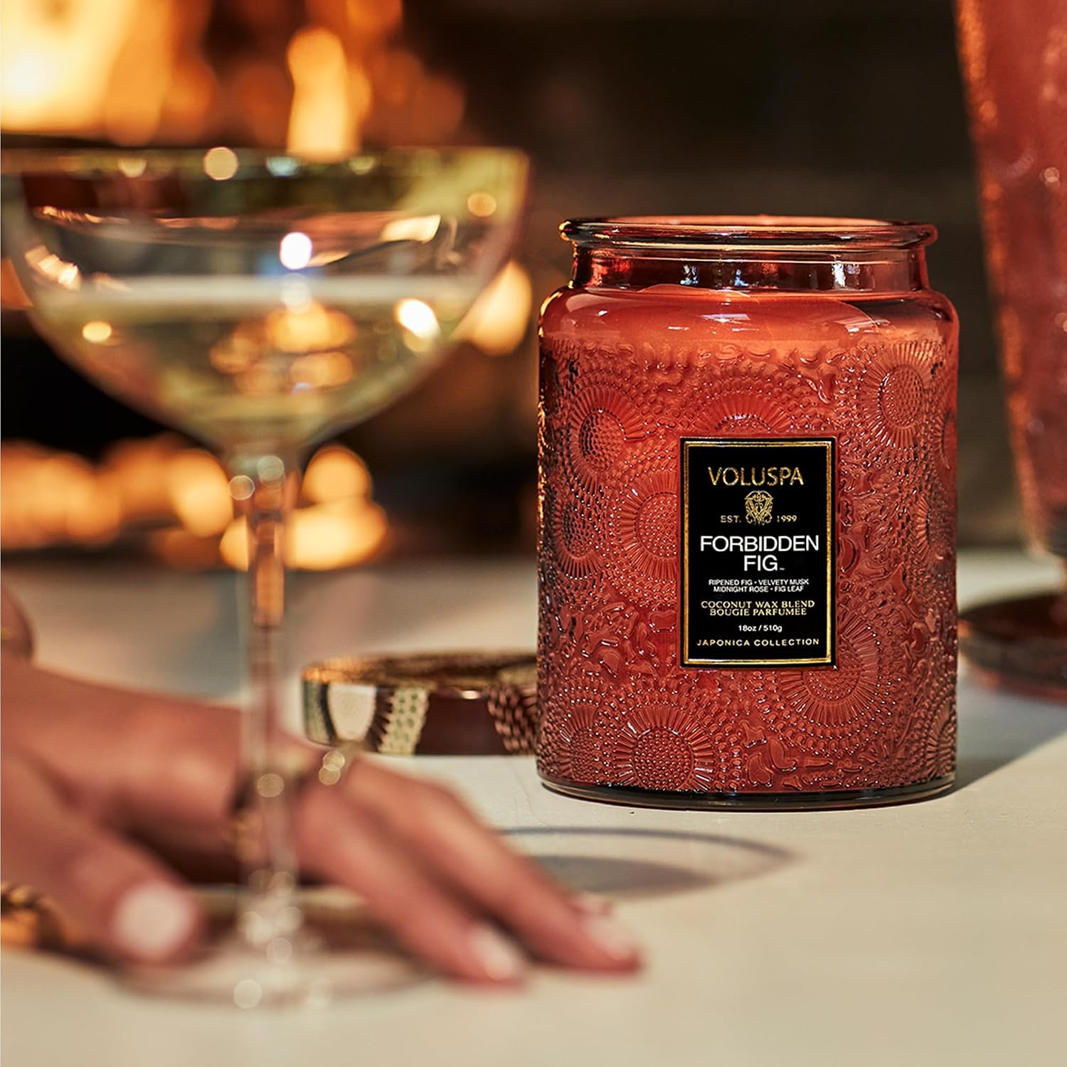 Voluspa French Cade Lavender Large Scented Candle Jar 18 Oz, 100 Hr Burn | Coconut Wax Blend in Decorative Glass, Clean Even Burn, USA Handcrafted Gift for Hosts, Fragrance Lovers & Relaxed Rooms