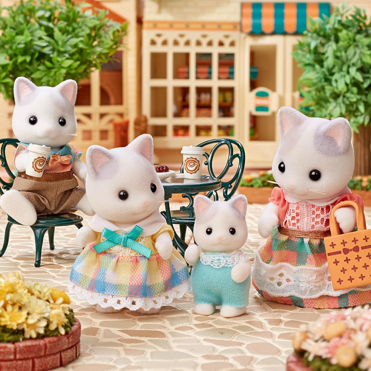 Calico Critters, Sandy Cat Family, Dolls, Dollhouse Figures, Collectible Toys, Premium, 3 inches