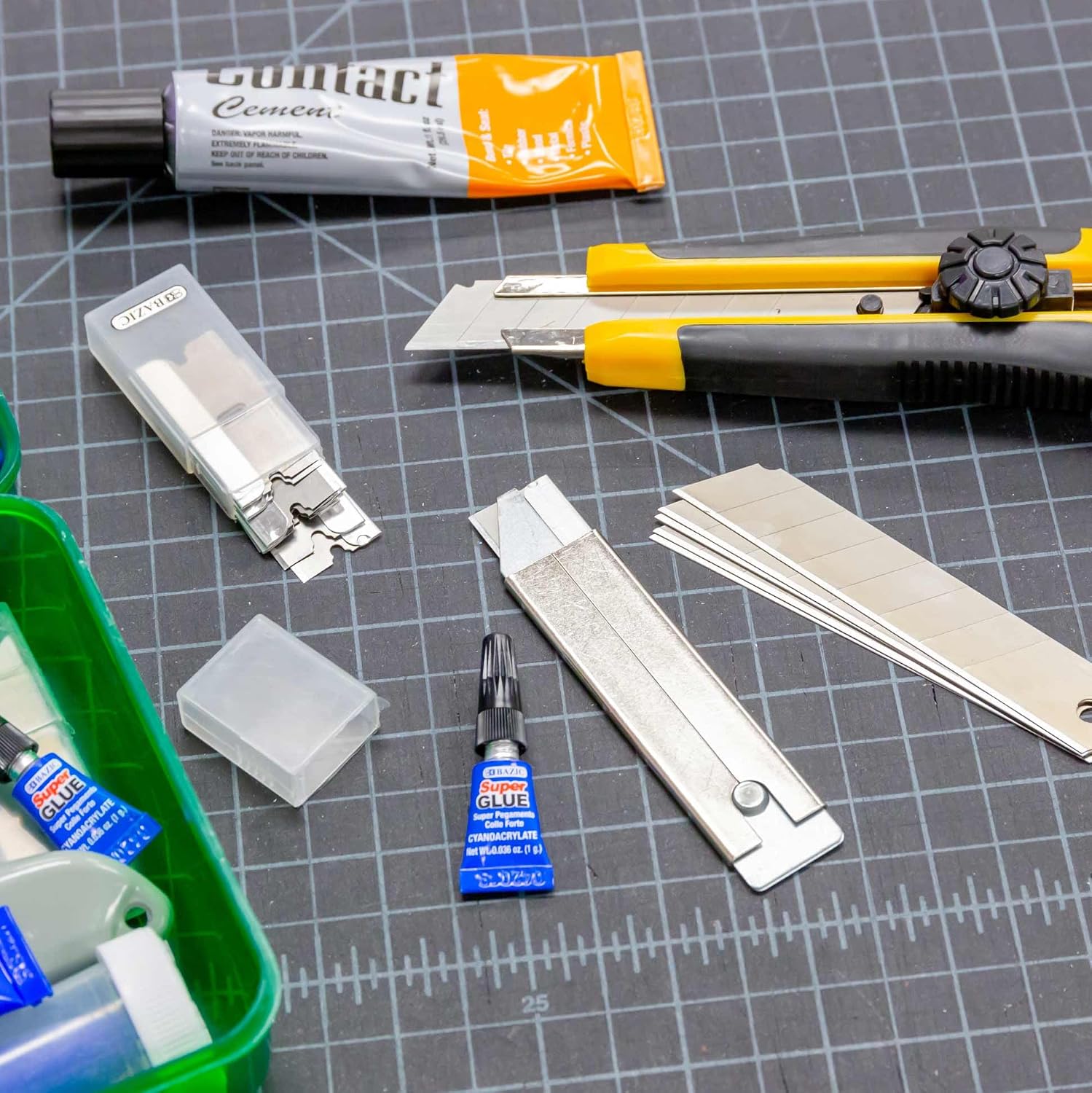 BAZIC Products Razor Replacement Blades in Tube, 8 Ct | drop into compatible utility knives and cutters