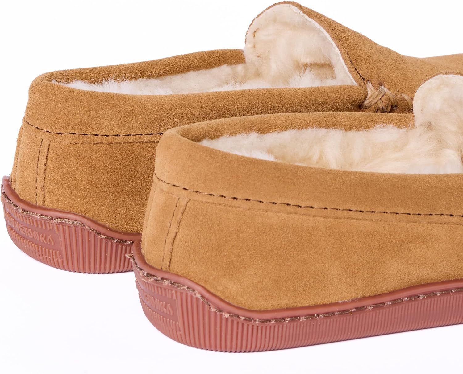 Minnetonka Men's Sheepskin Hardsole Slipper