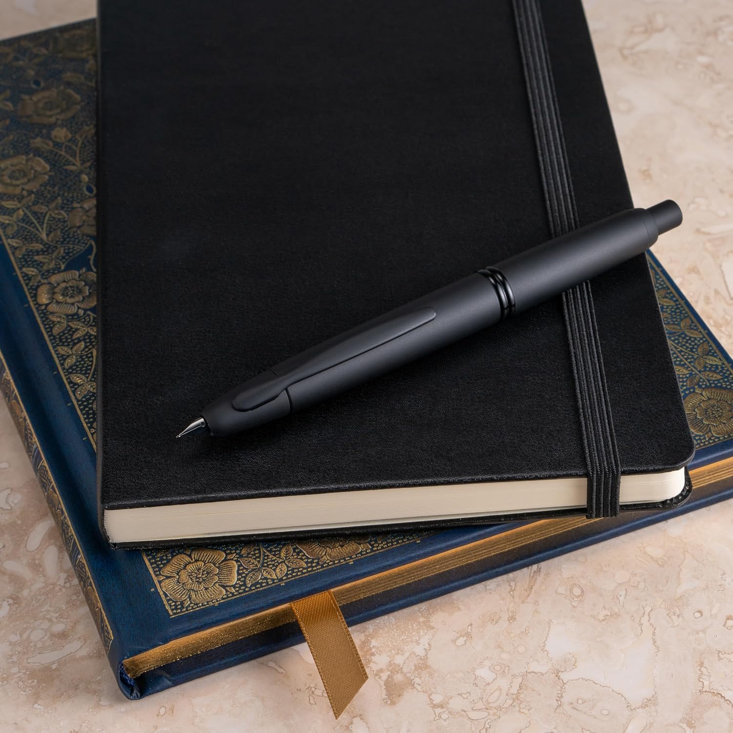 PILOT Vanishing Point Collection Refillable & Retractable Fountain Pen, Matte Black Barrel, Blue Ink, Fine Nib (60580)