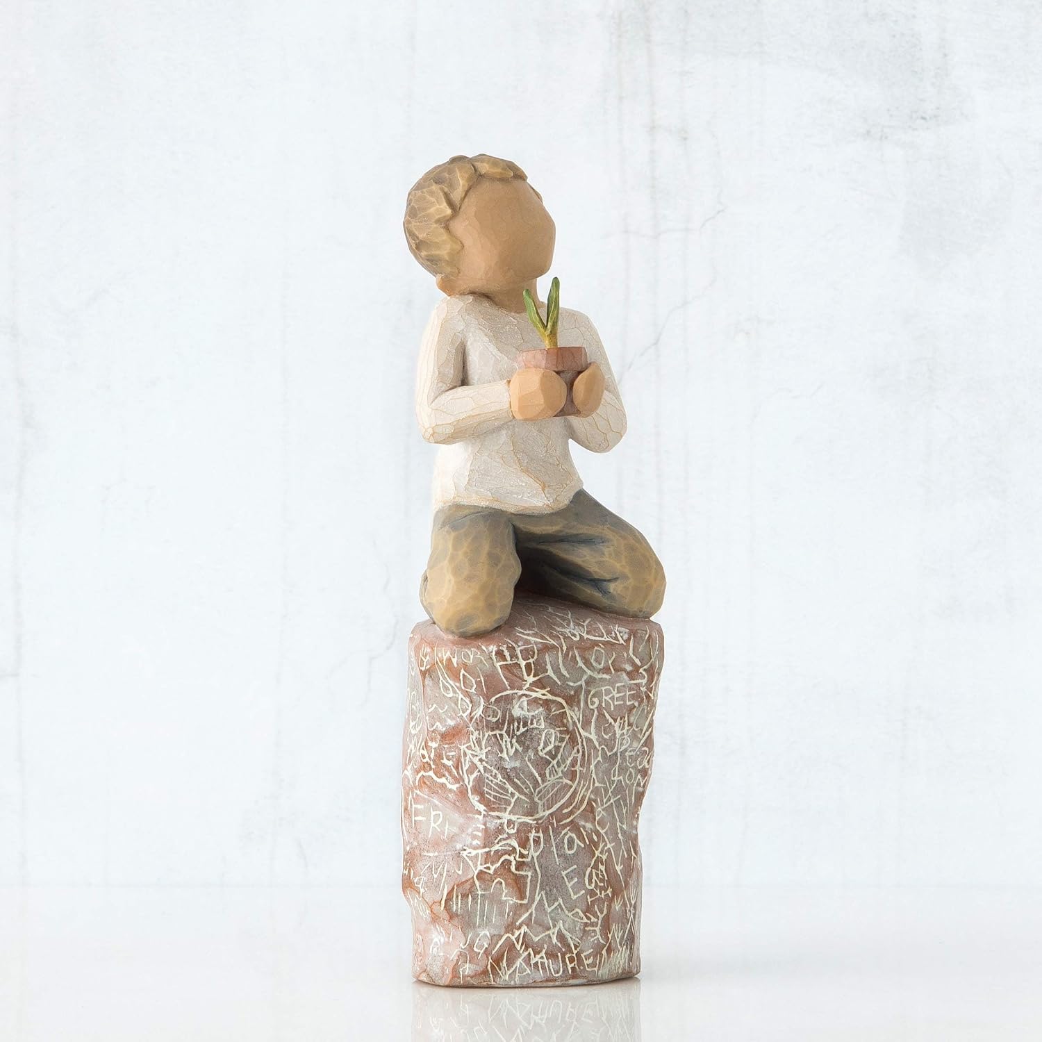 Willow Tree Happiness, Sculpted Hand-Painted Figure | Cast from a Susan Lordi Original Carving, Meaningful Keepsake Gift for Loved Ones, Display on Shelf, Table or Mantel