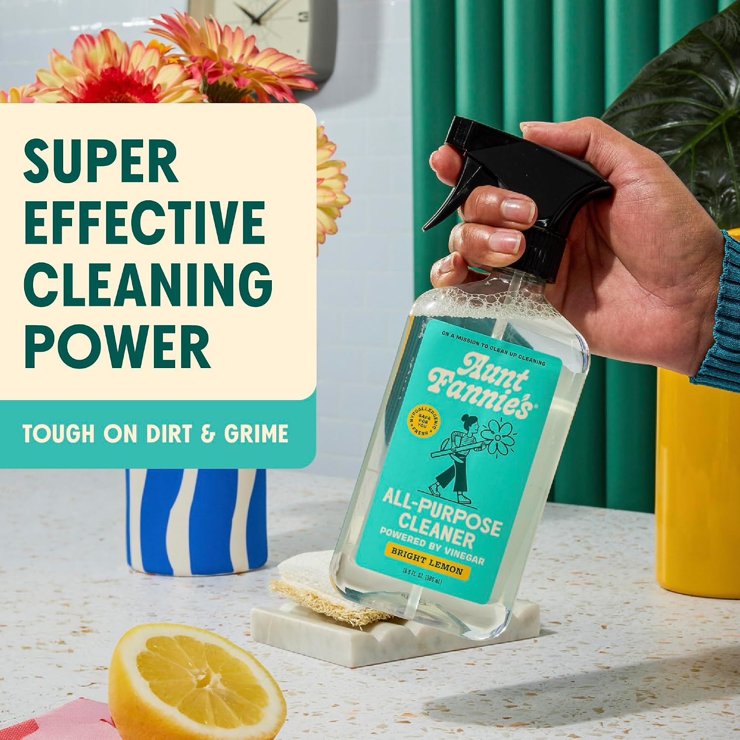 Aunt Fannie's All Purpose Vinegar Cleaner Spray, Lavender, Pack of 1 | Cuts Grease & Grime, No Harsh Residue, Safe for Kitchens Bathrooms Windows Counters & Sealed Areas, Kid and Pet Safe