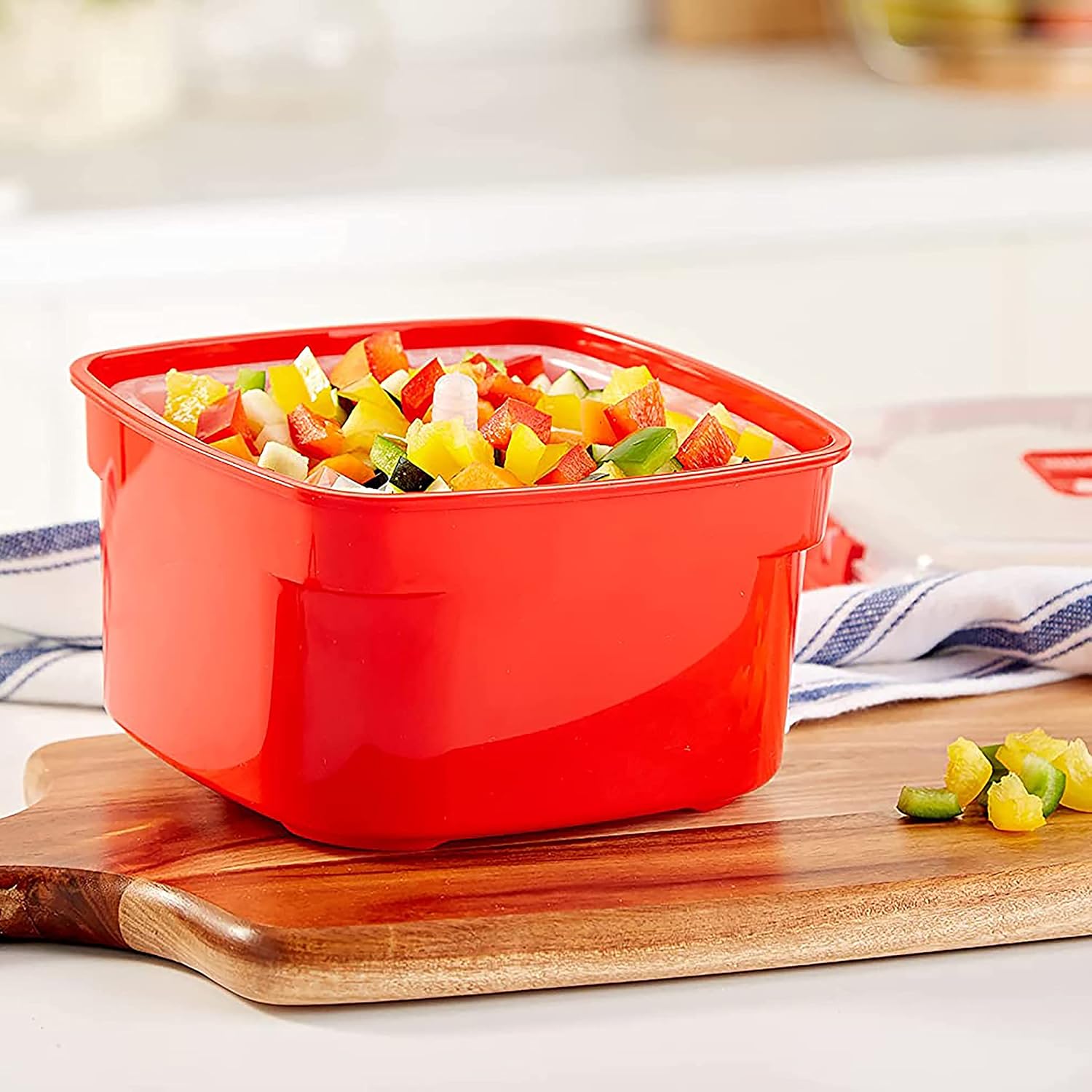 Sistema Microwave Collection Steamer, Medium, 83.5 oz./2.4 L, Red