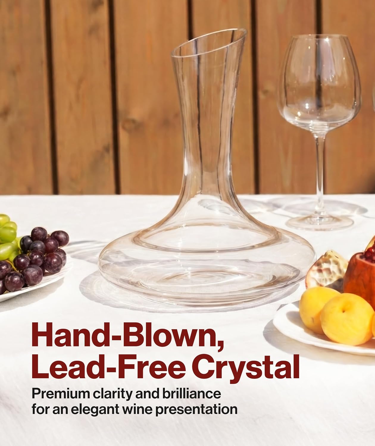 Le Chateau Large Elegant Crystal Wine Decanter with Aerator – 750ml Glass Decanter – Hand-Blown Lead-Free Clear Glass Carafe with Aerator –