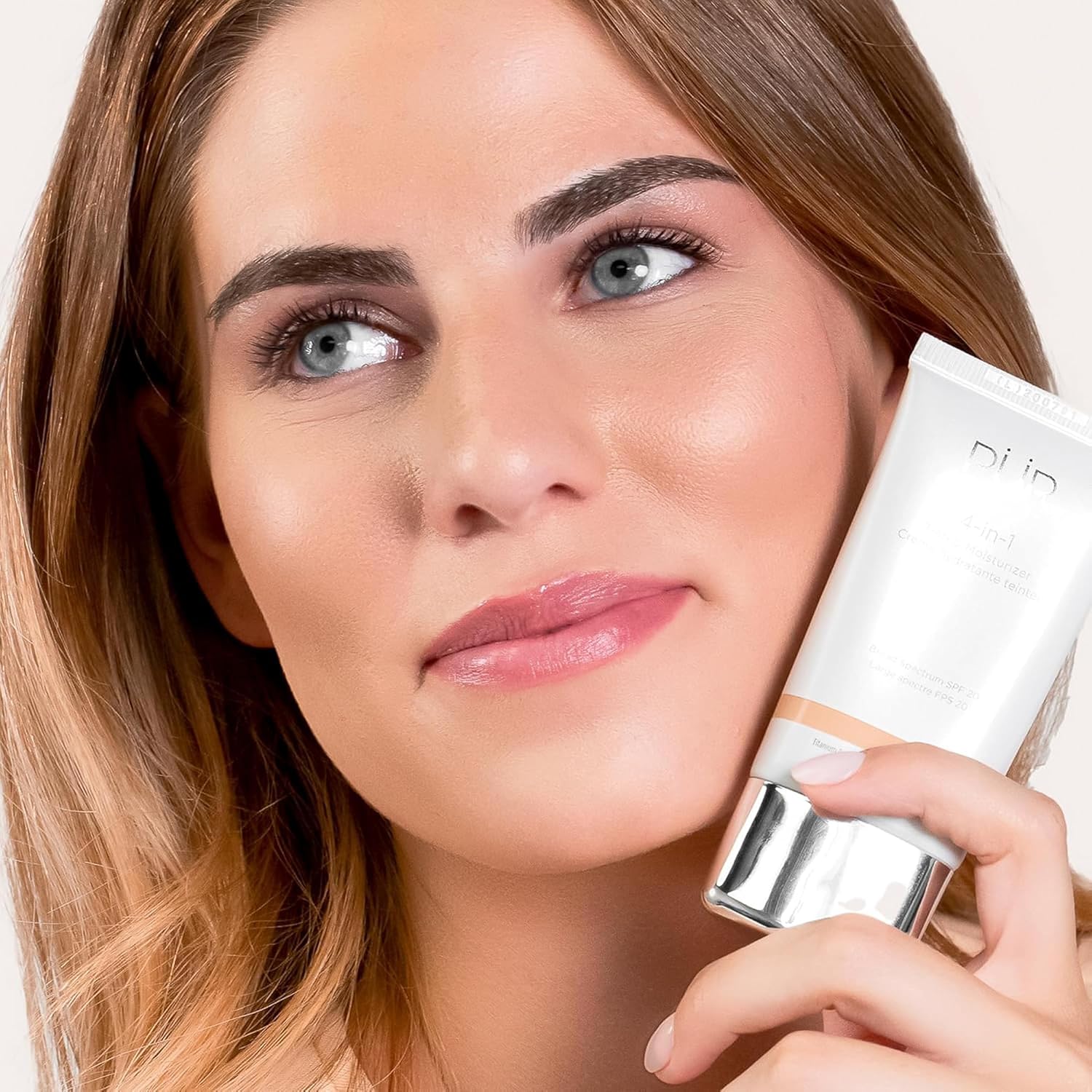 PÜR MINERALS 4-in-1 Tinted Moisturizer With SPF 20 - Hydrating Face Moisturizer, Primer, & Foundation With Shea Butter