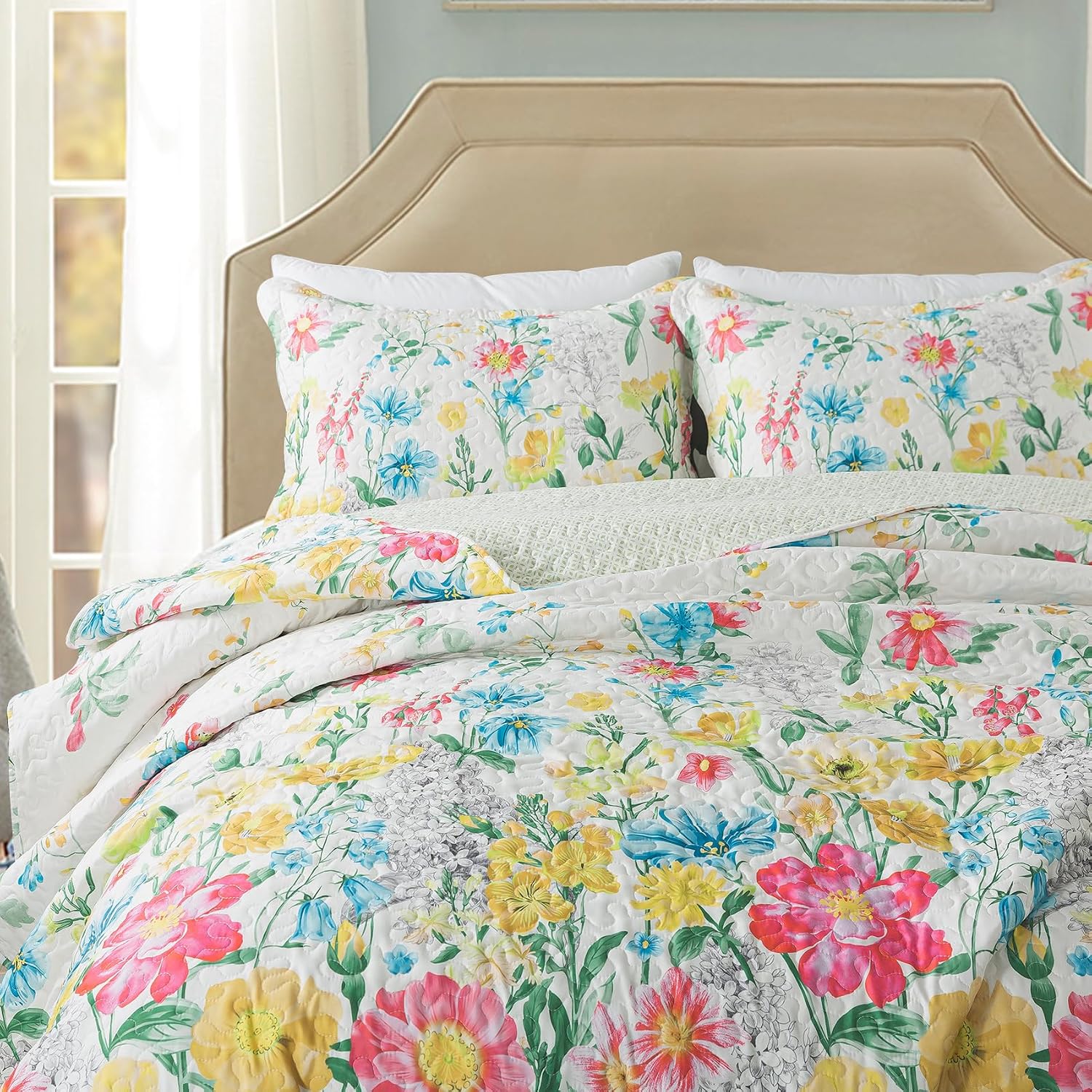 Travan Queen Quilt Set 3-Piece Bedspread Quilted Oversized Lightweight Microfiber Coverlet Set with Shams Violet Purple Floral Pattern Quilted