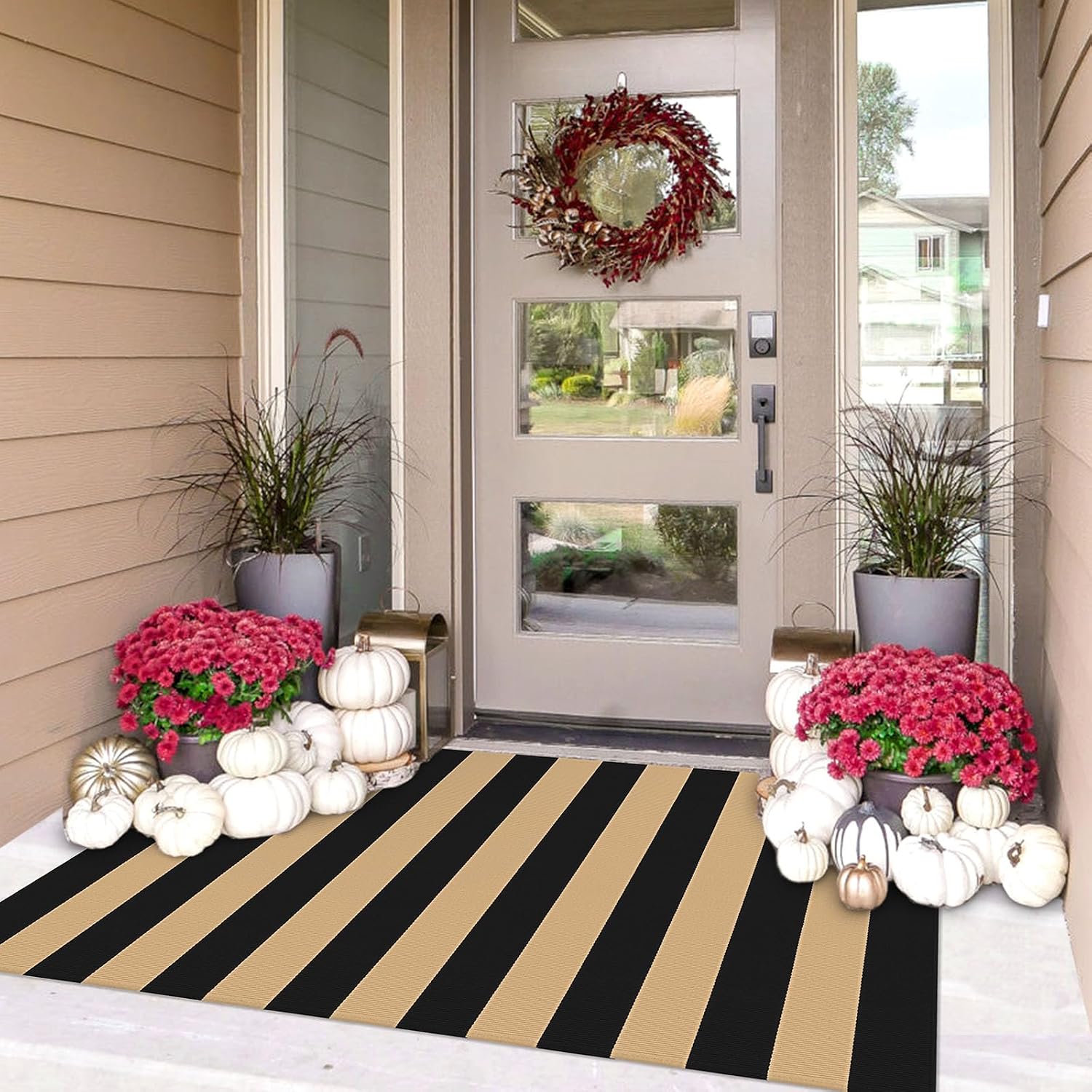 IOHOUZE 27.5x43 Buffalo Plaid Rug, Washable Front Door Mat, Black White