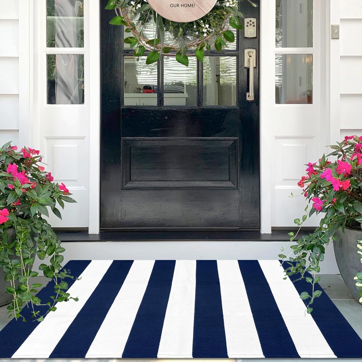 IOHOUZE 27.5x43 Buffalo Plaid Rug, Washable Front Door Mat, Black White