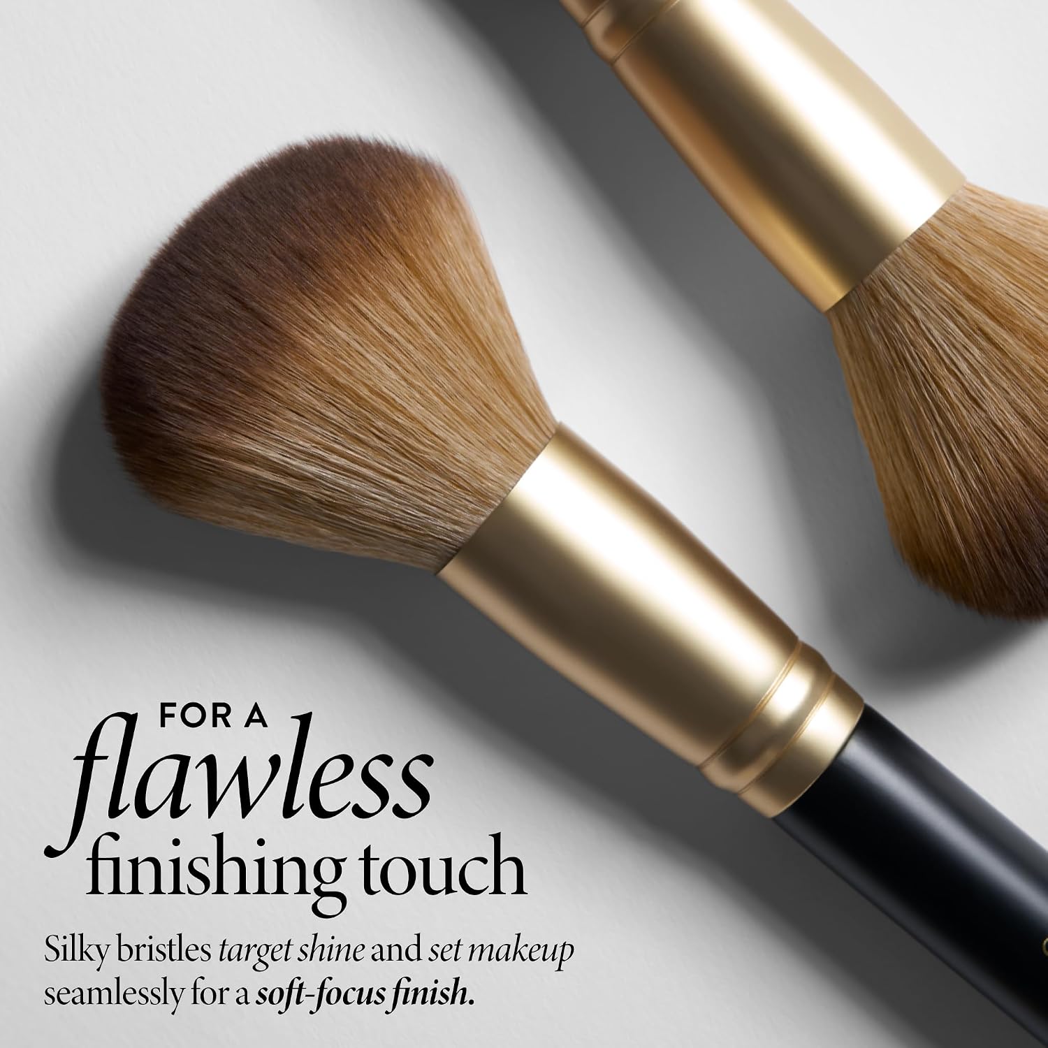 LAURA GELLER NEW YORK Makeup Brushes - Retractable Angled Kabuki Brush