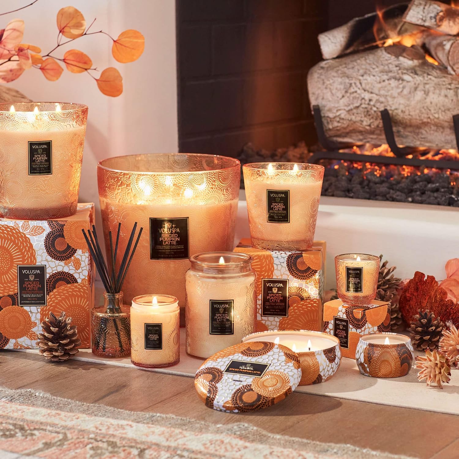 Voluspa Baltic Amber, Small Candle Jar, 5.5 oz, 50 Hour Burn Time, Coconut Wax for Clean Burning, Handcrafted in the USA