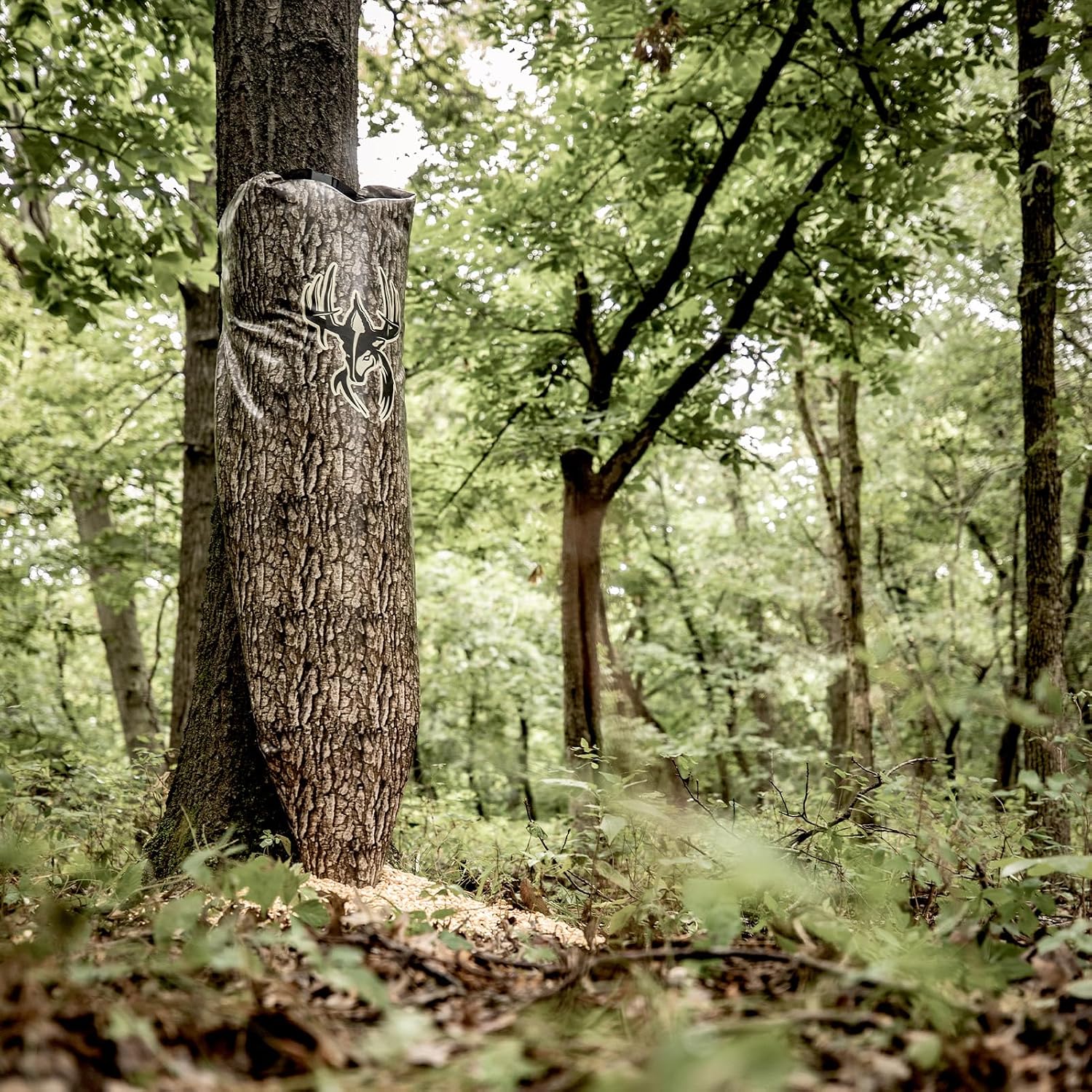 WILDGAME INNOVATIONS Treehugger 100 lb Trubark HD Camo Gravity Bag Feeder Durable Lightweight Weatherproof Game Feeder for Hunting