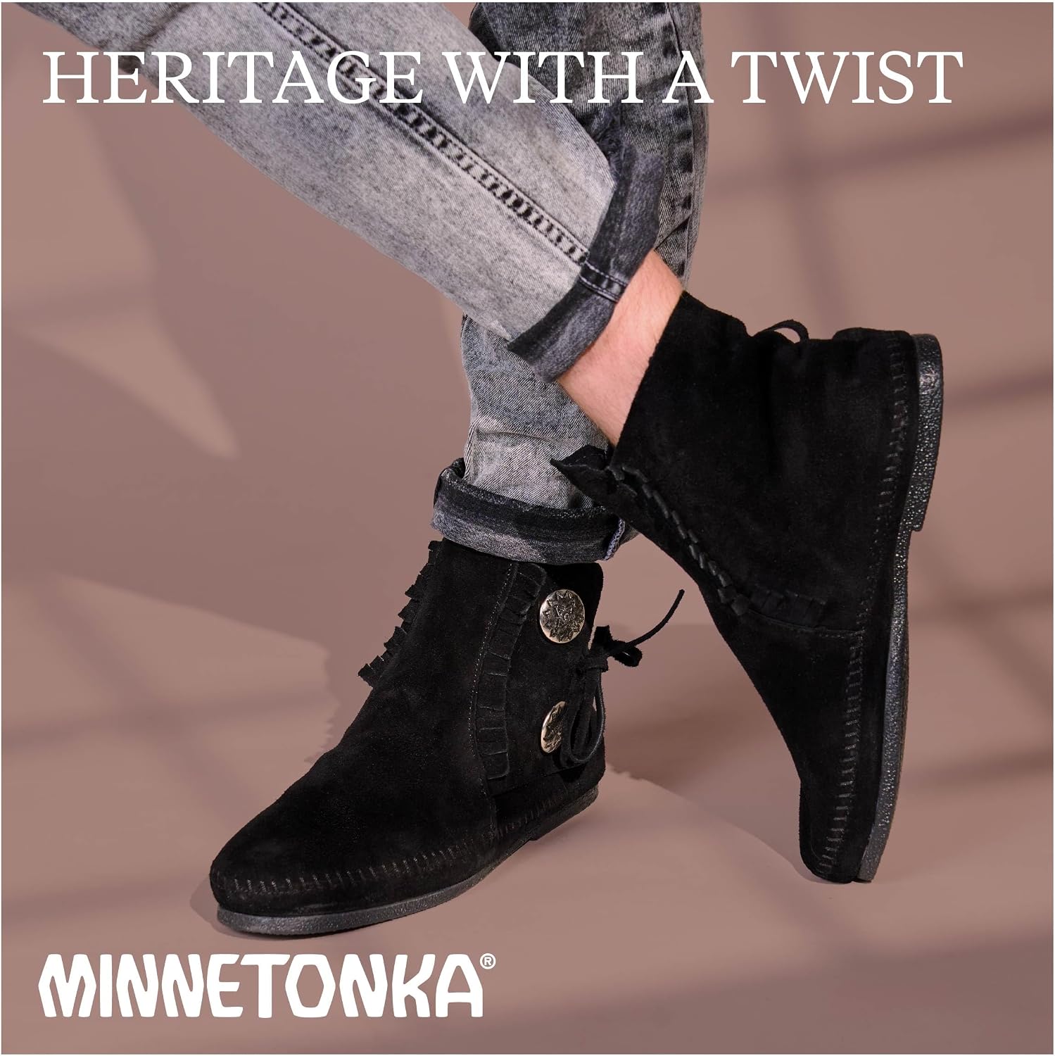 Minnetonka Men's Two Button Boot
