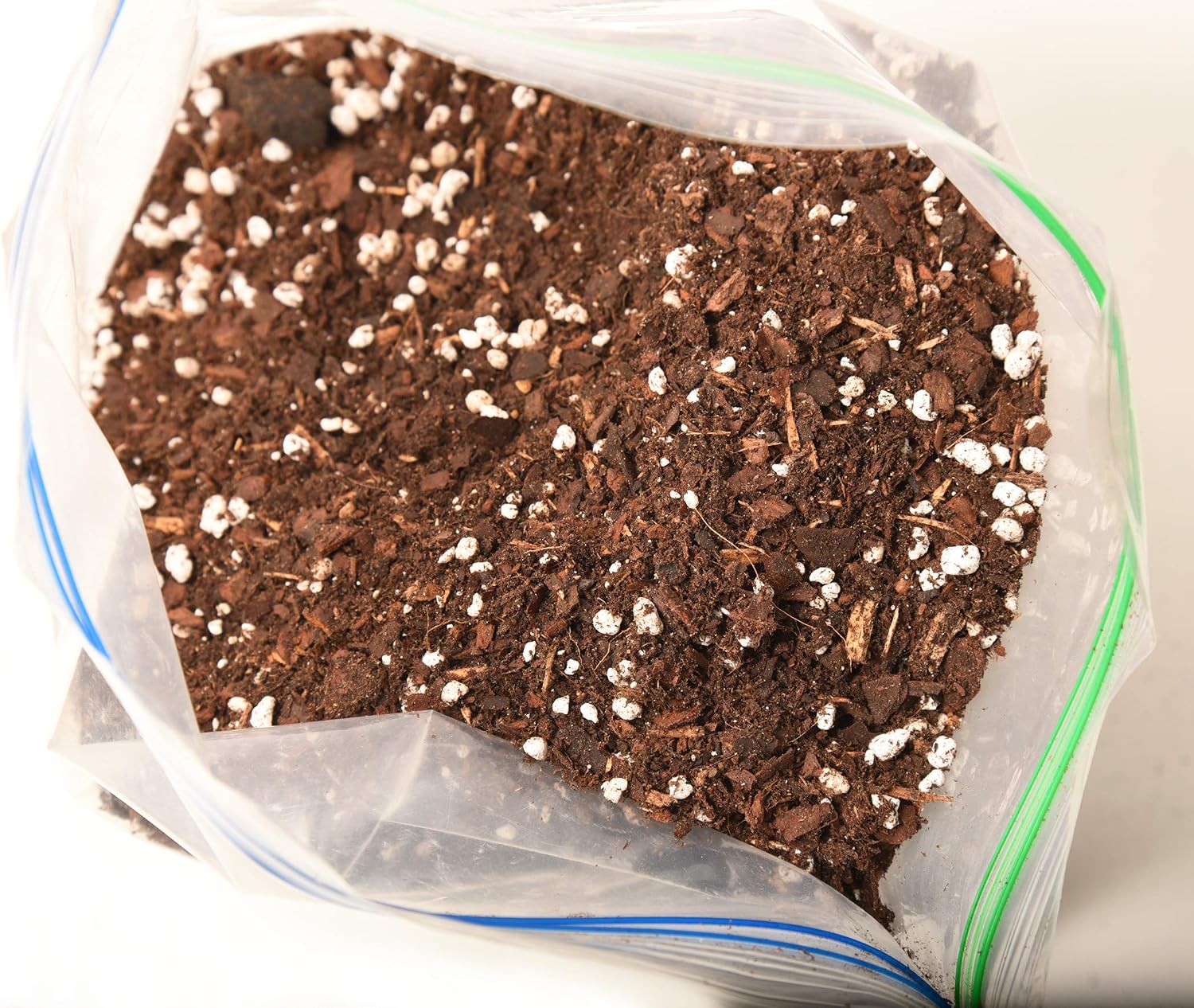 Perfect Plants Succulent & Cactus Soil, 8 qt, Organic Potting Mix | Fast draining blend of peat moss, composted pine bark, perlite and lime for the dry roots cacti love, resealable bag