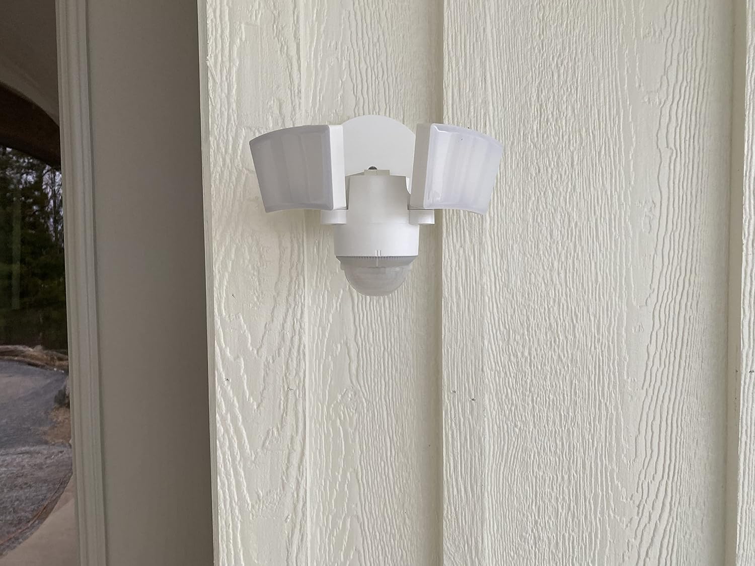 LED Outdoor Motion Sensor Security Floodlight – 1100 Lumens, 180° Detection, Weatherproof Design, Versatile Eave or Wall Mounting, Exit Detection