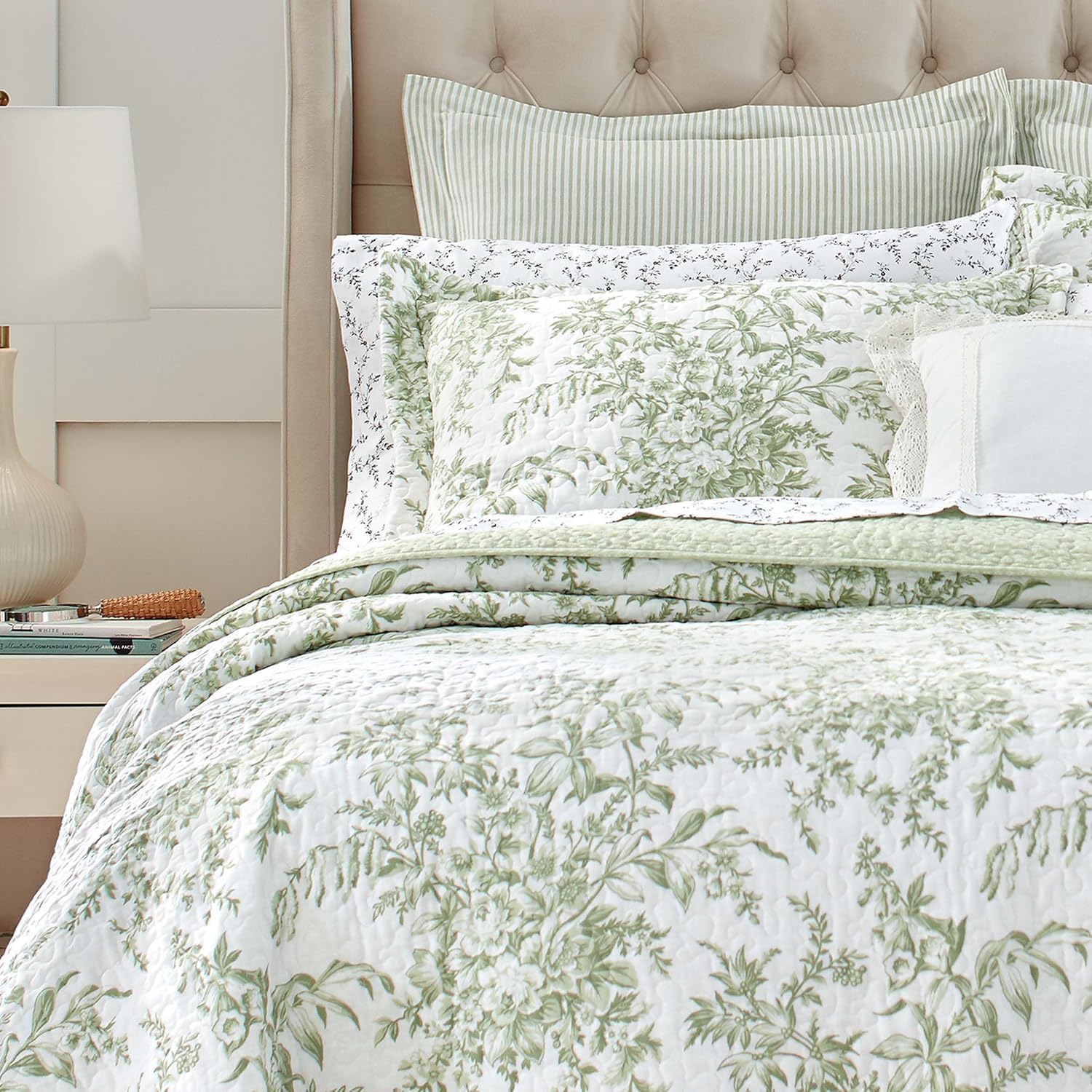 Laura Ashley – Queen Quilt Set, Soft & Lightweight Bedding with Matching Shams, Reversible Floral Room Decor, College Dorm Room Essentials (Bedford Blue)