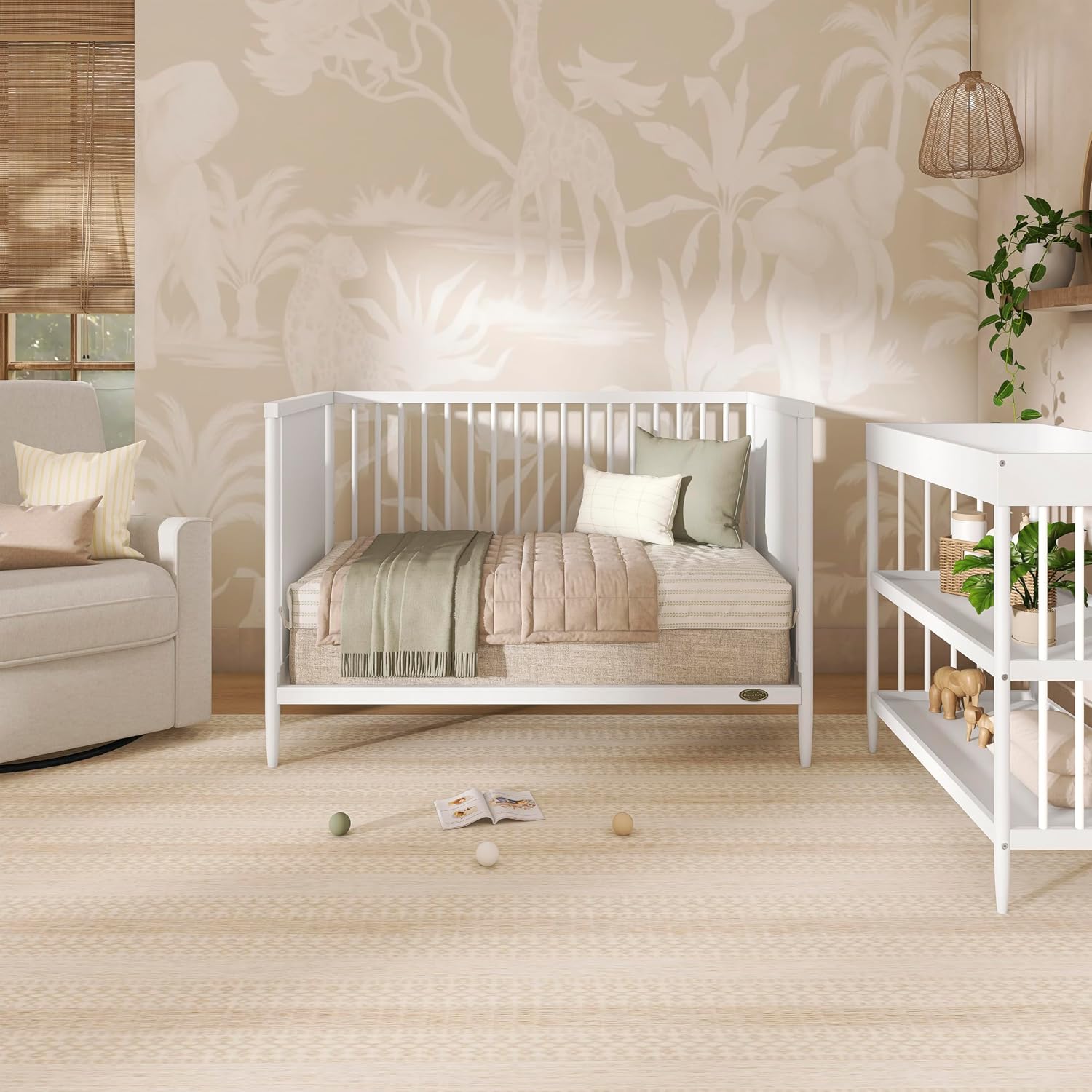 Dream On Me Clover Changing Table with Rounded Spindles in White