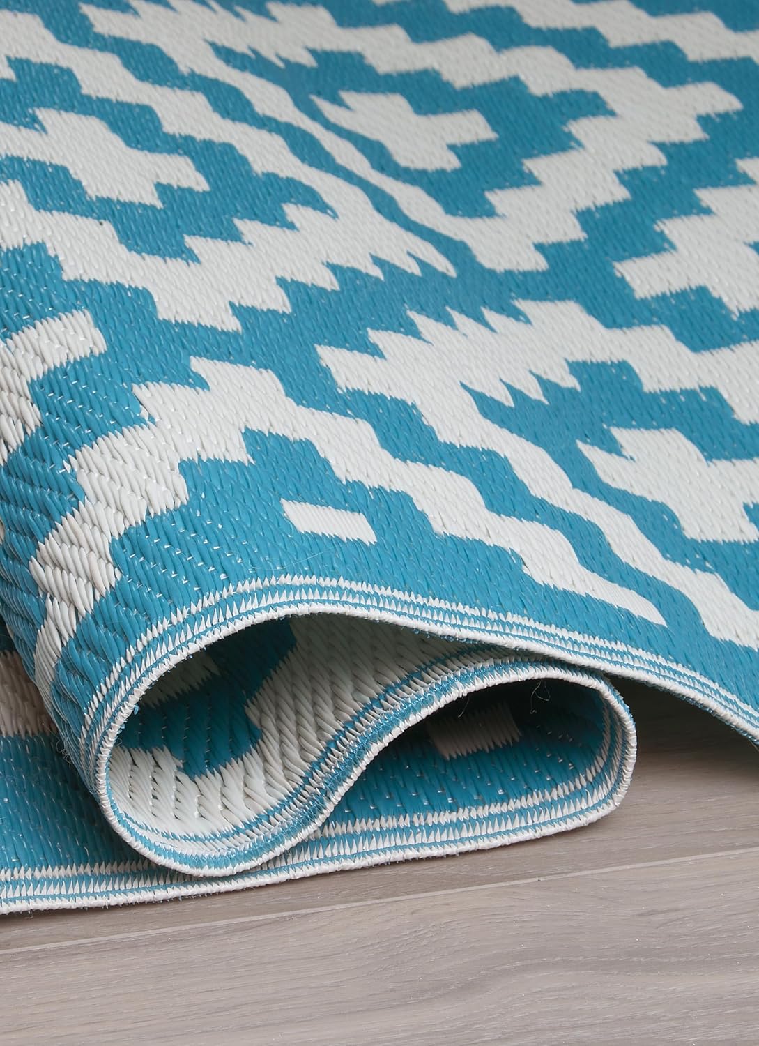 FH Home Outdoor Camping Rug - Waterproof, Fade Resistant, Reversible - Premium Recycled Plastic - Striped - Large Patio, Deck, Sunroom