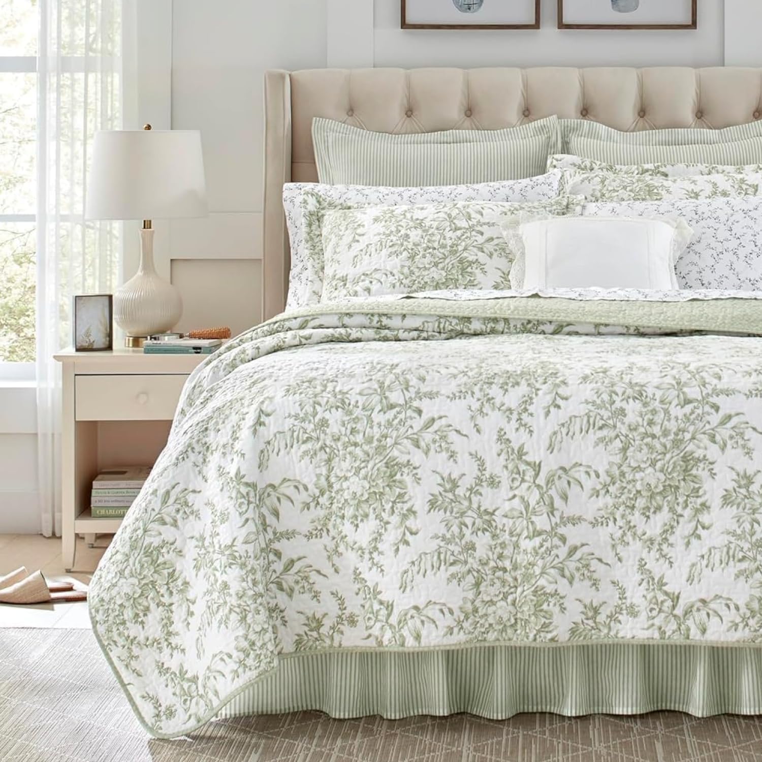 Laura Ashley – Queen Quilt Set, Soft & Lightweight Bedding with Matching Shams, Reversible Floral Room Decor, College Dorm Room Essentials (Bedford Blue)