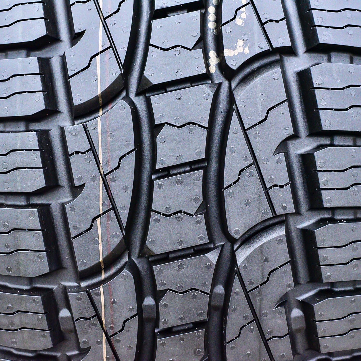 Crosswind A/T 235/75R15 104R