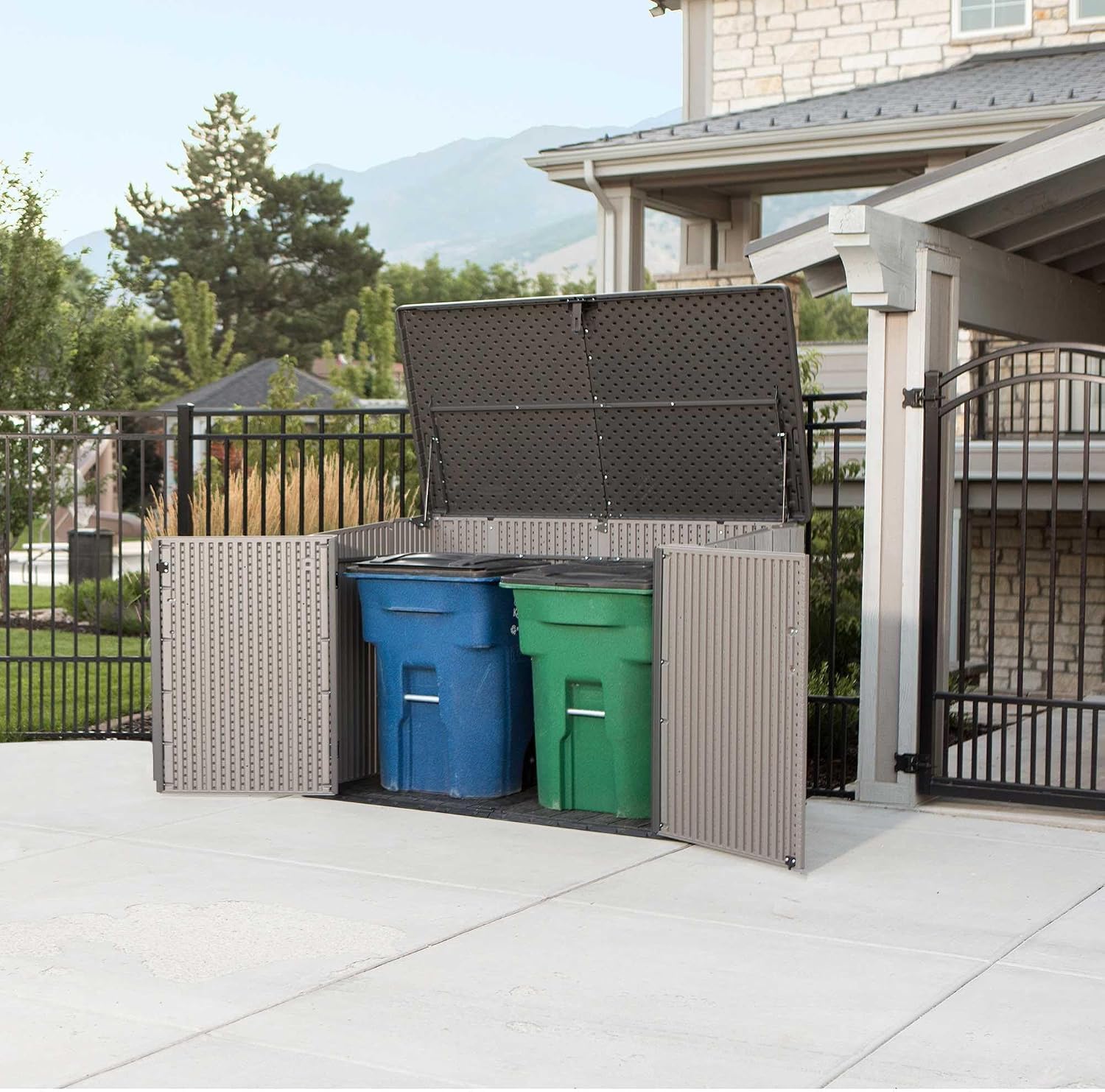 LIFETIME Outdoor Storage Box, 150 Gallon