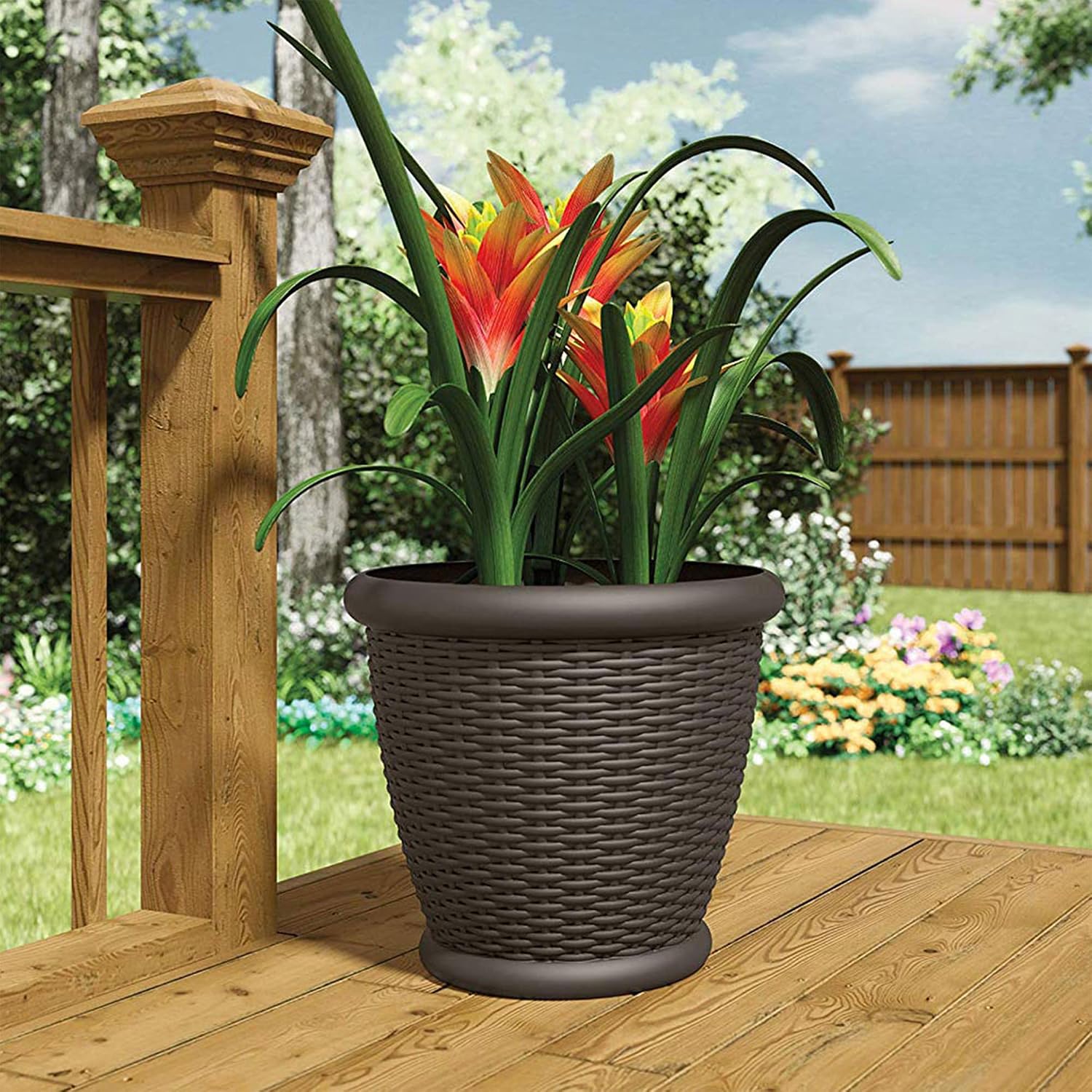 Suncast Wicker Planter w/ Drillable Drain Holes, Decorative Indoor/Outdoor Pot, 18in, Java
