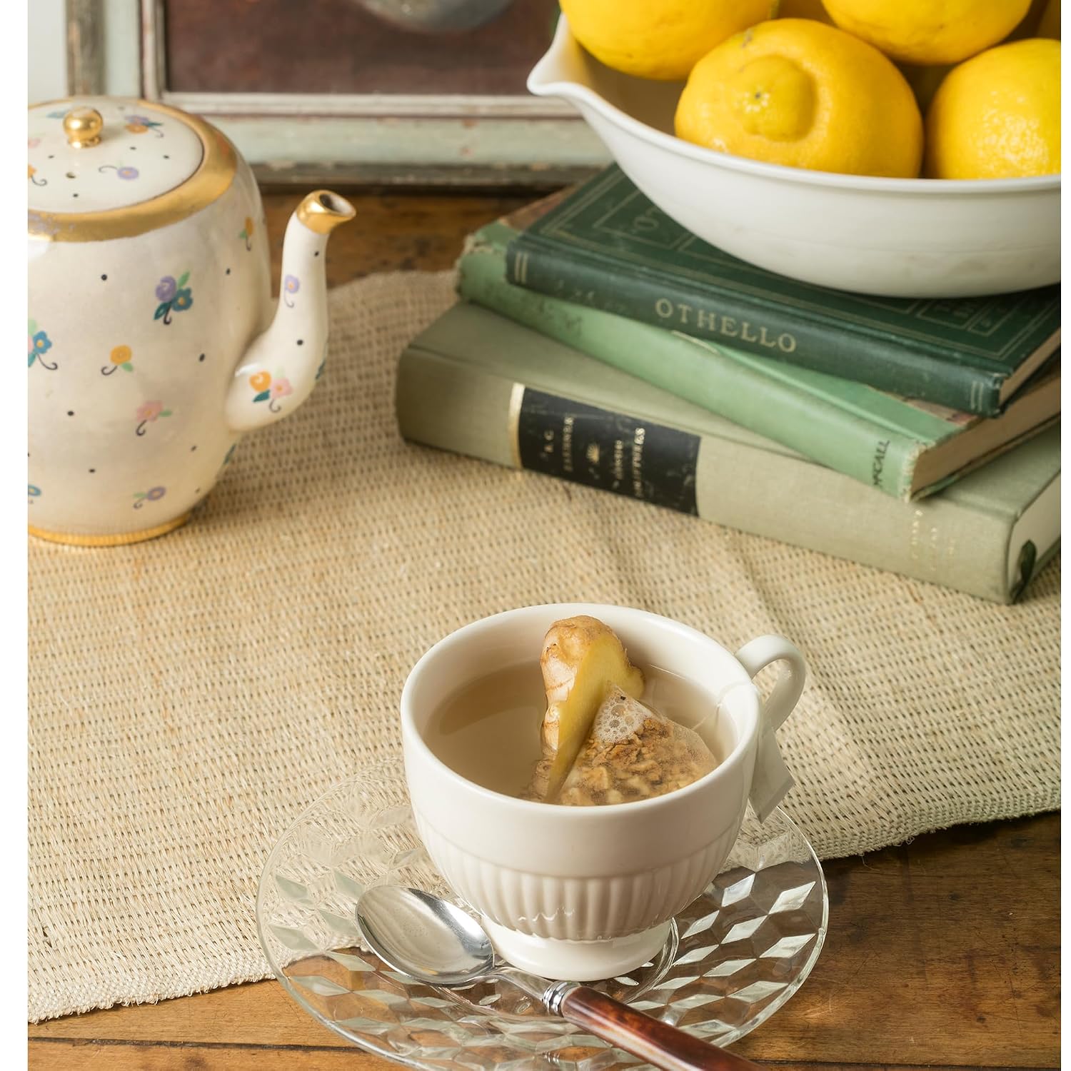 Harney & Sons HT Organic Supreme Green Tea, 20 Sachets, Tea Tin | Organic green tea with 20 sachets in a reusable tea tin. Caffeinated.