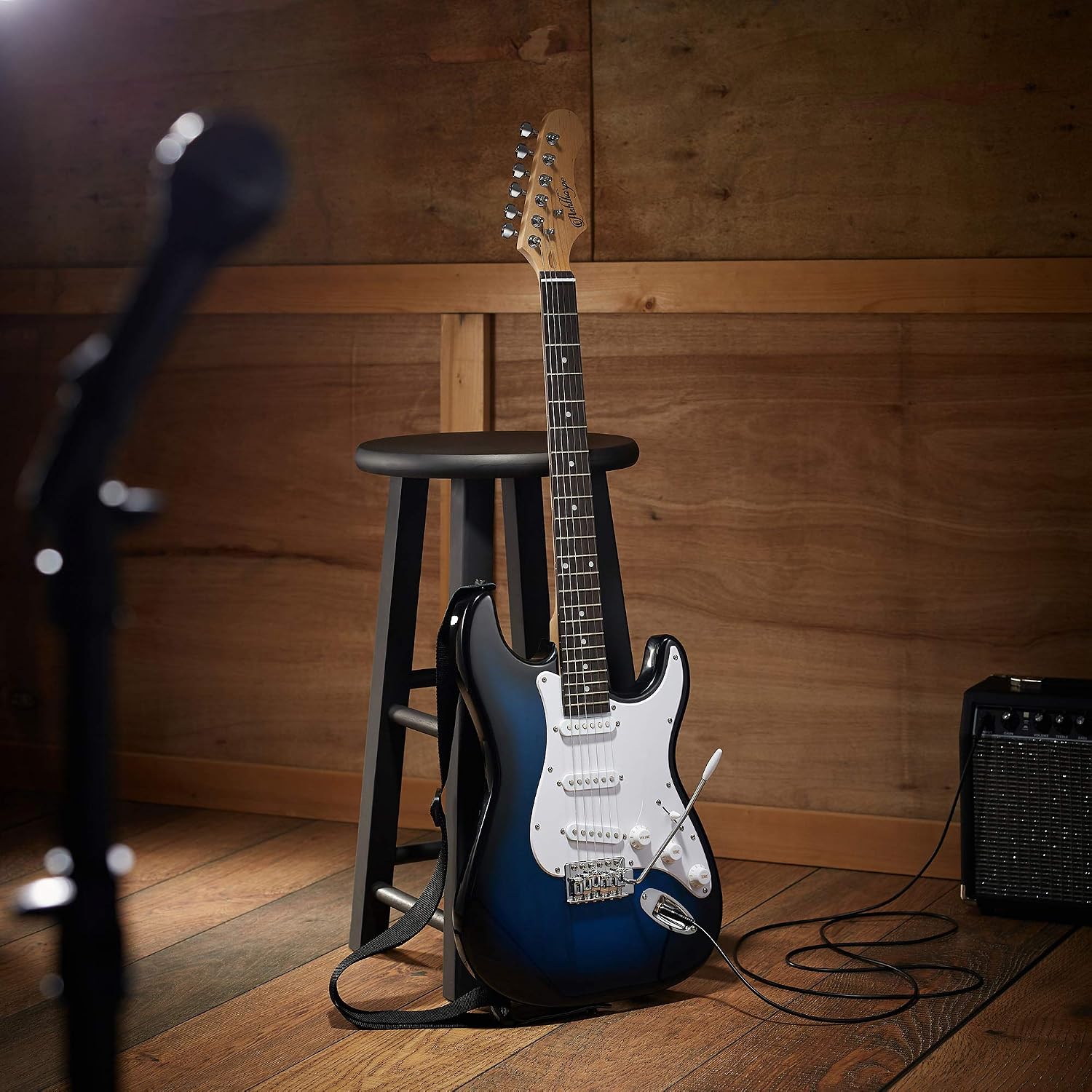 Ashthorpe 39-Inch Electric Guitar (Blue-Black), Full-Size Guitar Kit with Padded Gig Bag, Tremolo Bar, Strap, Strings, Cable, Cloth, Picks