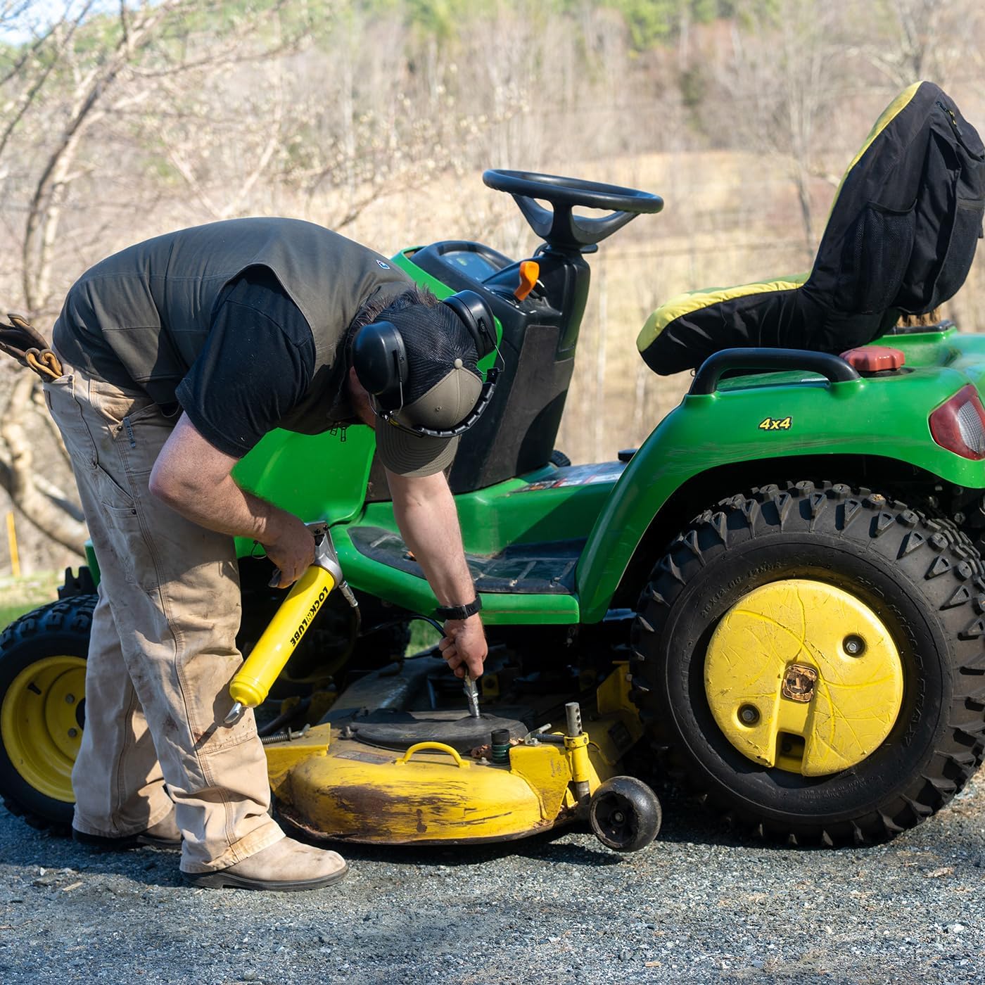 LockNLube Premium Pistol Grip Grease Gun with 20" Hose, Inline Swivel, and our patented LockNLube® Grease Coupler