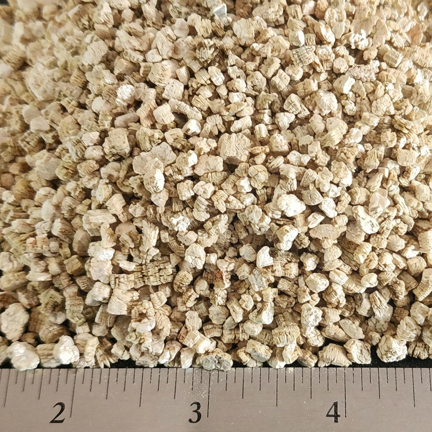 PVP Industries Horticultural Coarse Vermiculite, Natural and Odorless Mix